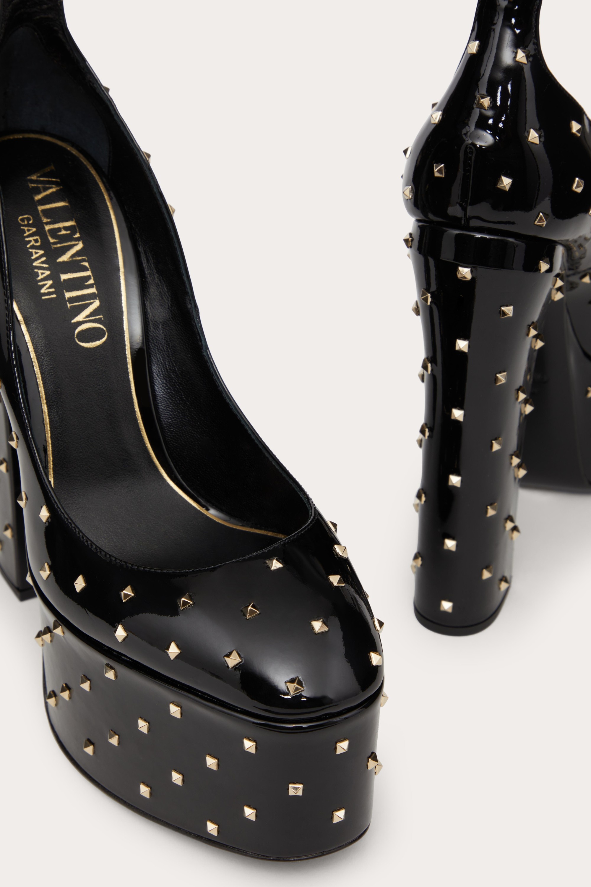 【VALENTINO GARAVANI】tan go micro stud platforms Valentino TAN GO MICRO STUD PLATFORMS | cruisefashion