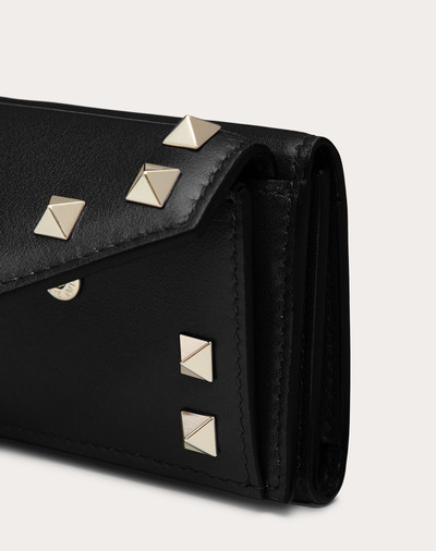 Valentino SMALL ROCKSTUD CALFSKIN WALLET outlook