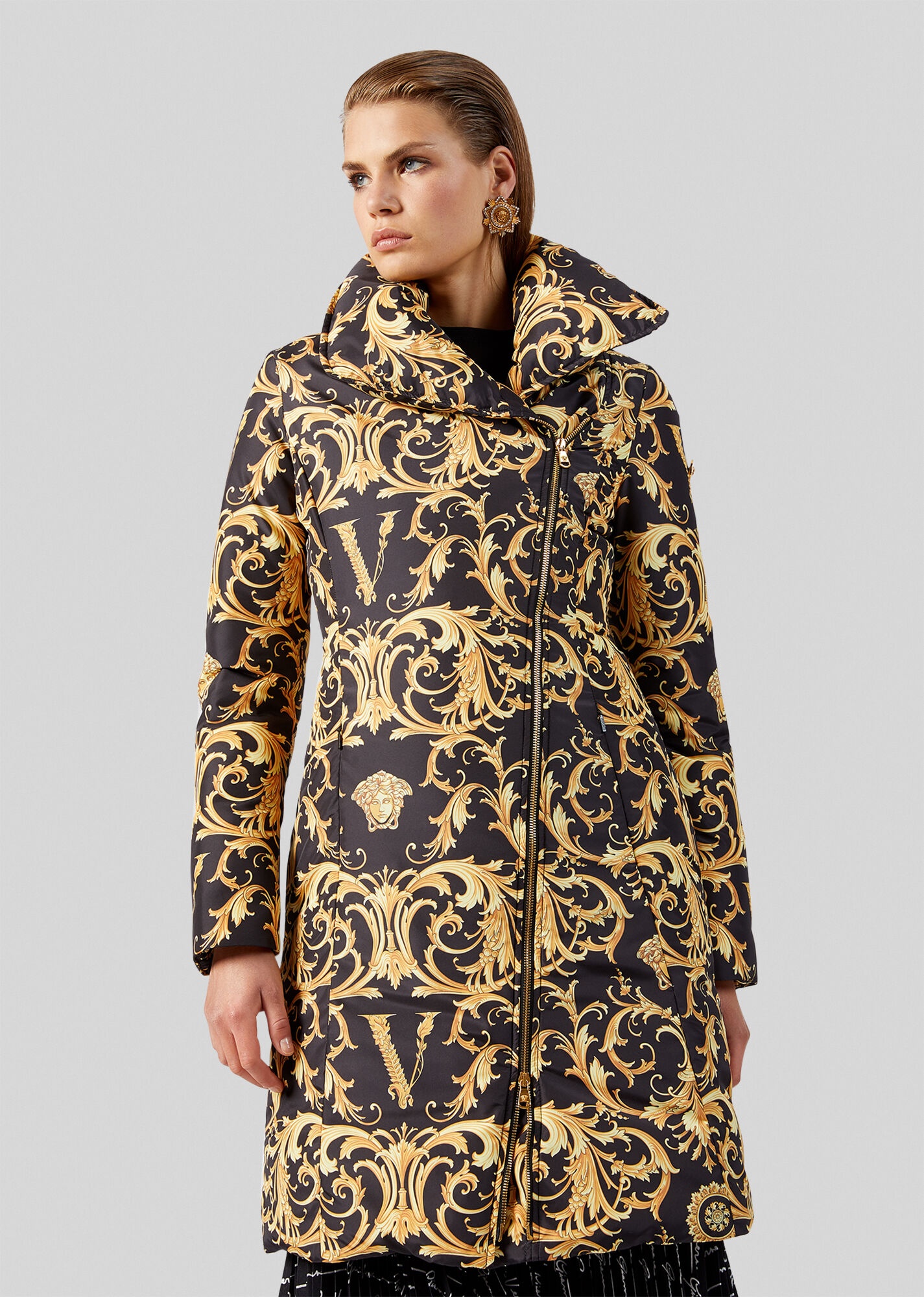 V Barocco Print Puffer Coat - 2