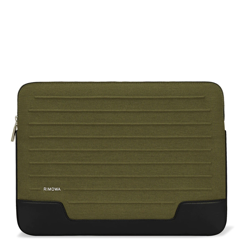 Never Still Flat Pouch 1