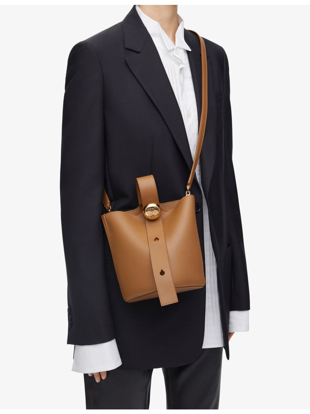 Pebble mini leather bucket bag - 6