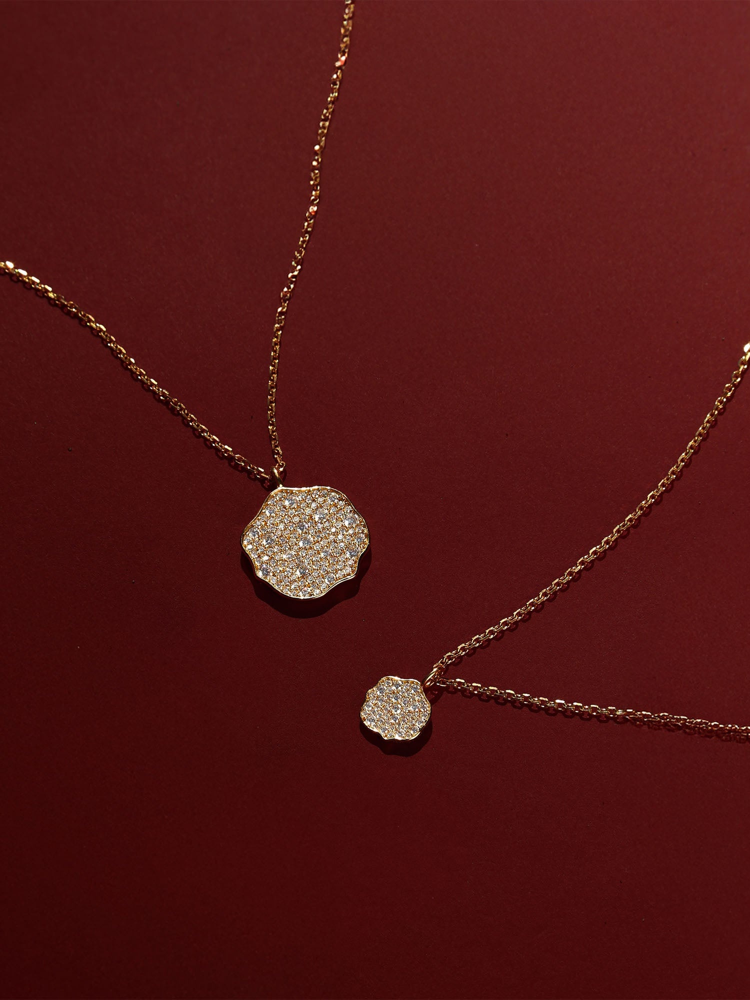 Petite Fleur Pavé Diamond Pendant Necklace - 3