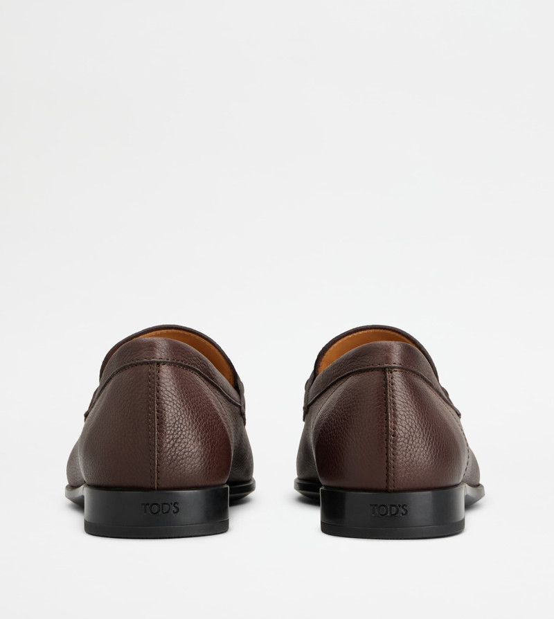 Tod's LOAFERS IN LEATHER - BROWN outlook