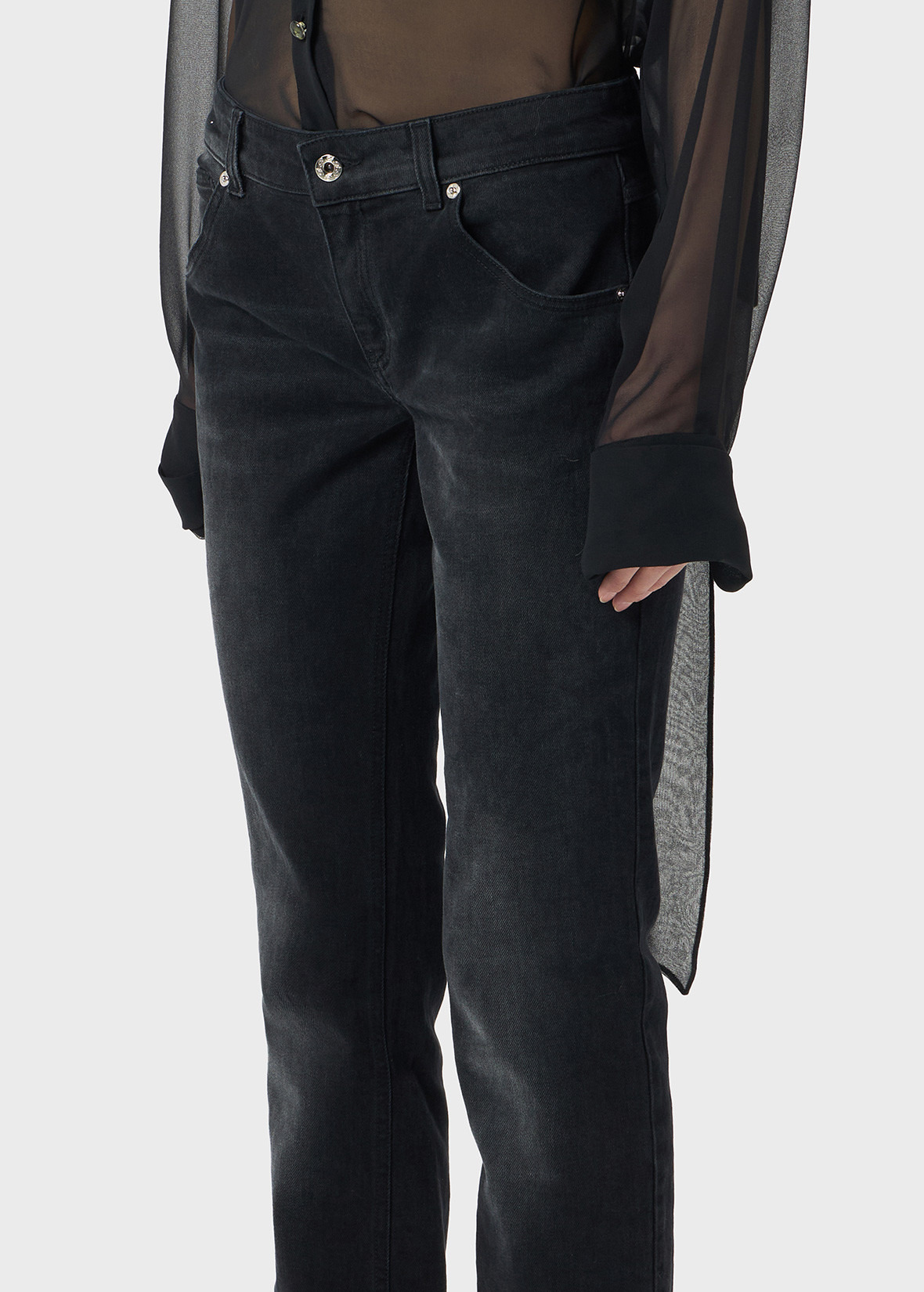 SKINNY JEANS WITH ROSE EMBROIDERY - 5