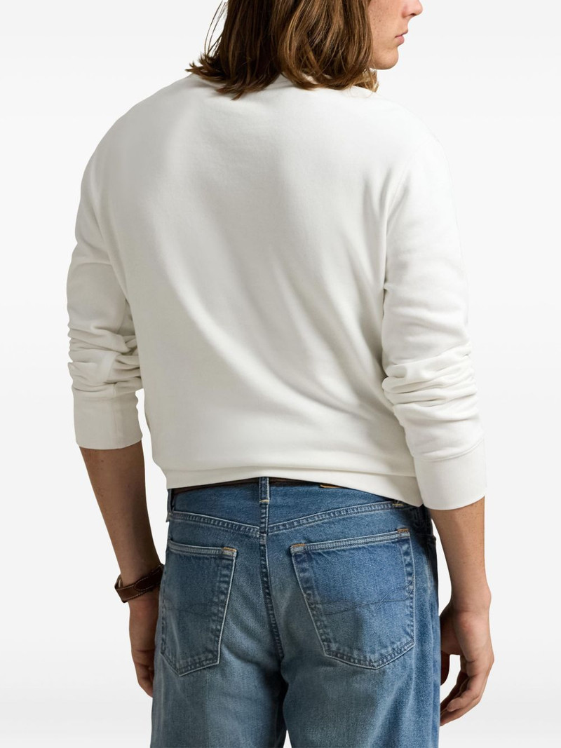 bear-motif sweatshirt 4