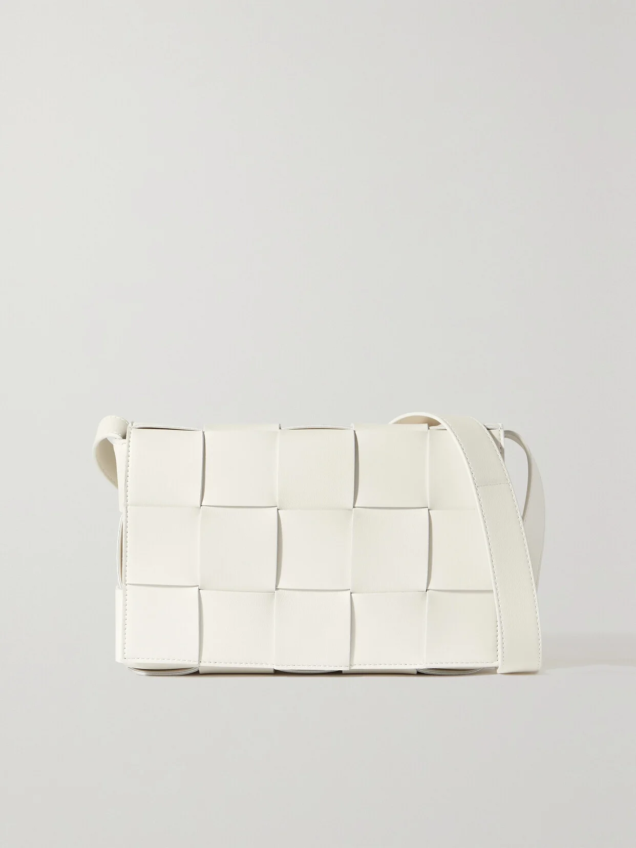Cassette Medium Intrecciato Leather Shoulder Bag - 1