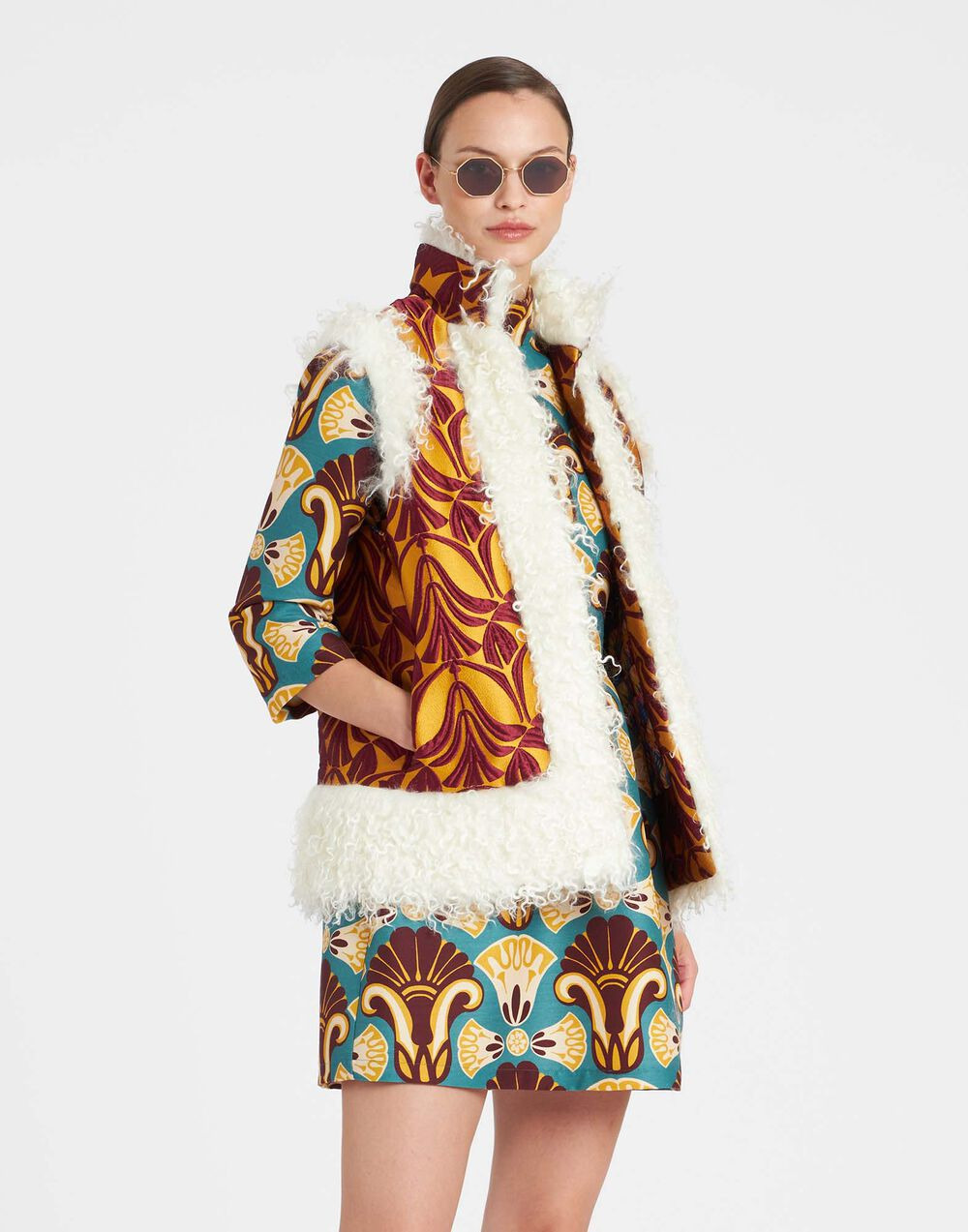 Sleeveless Folk Jacket - 6