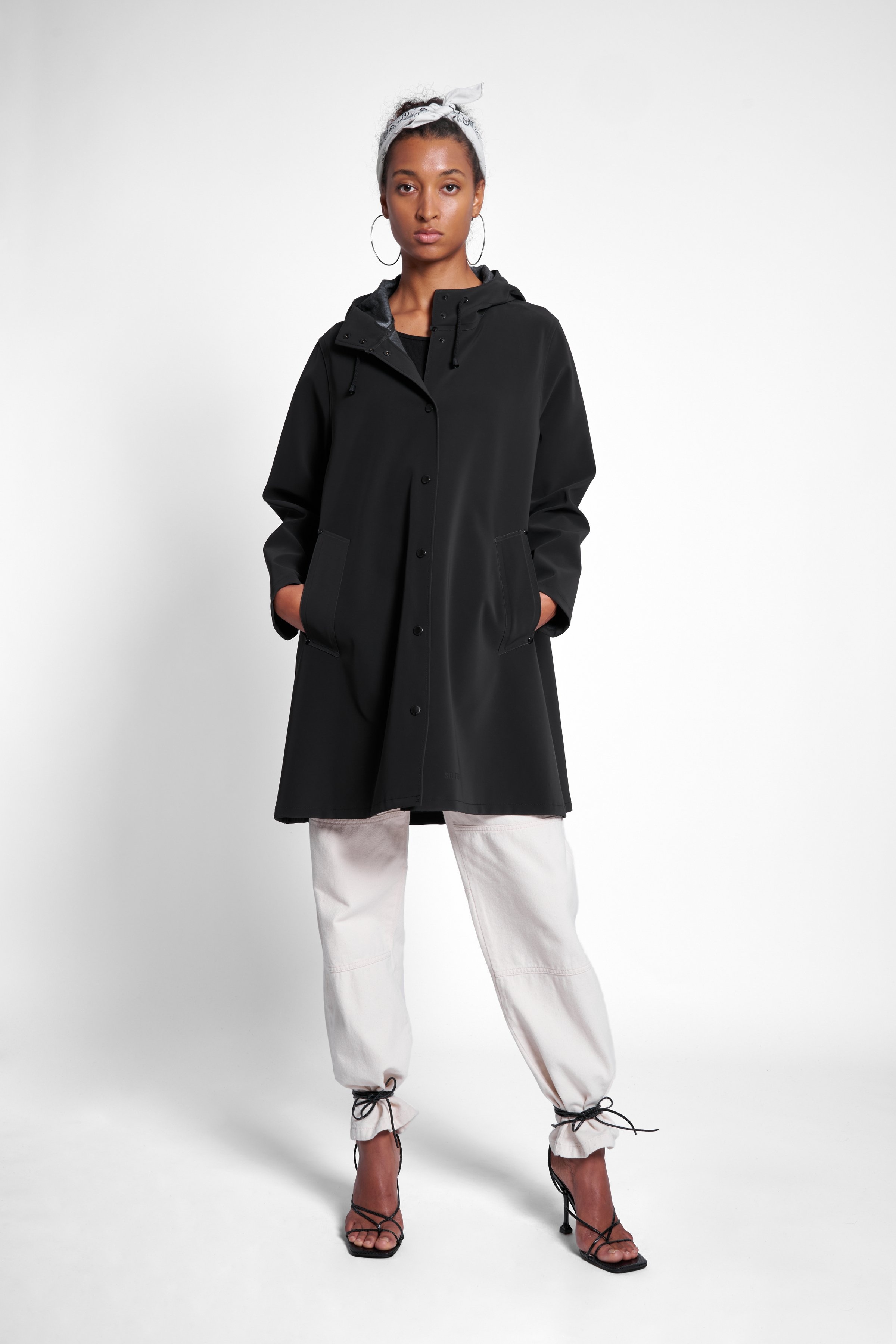 Mosebacke Matte Raincoat Black - 2