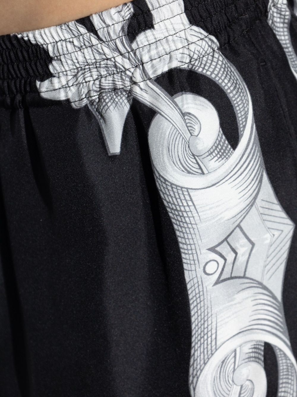 Barocco-print silk shorts - 5