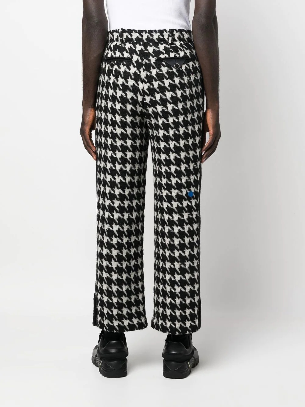 houndstooth-pattern straight-leg trousers - 5