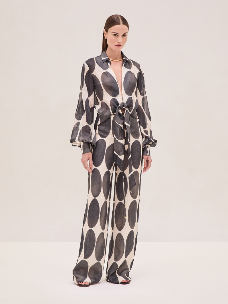 ALEXIS Sarif Pant outlook