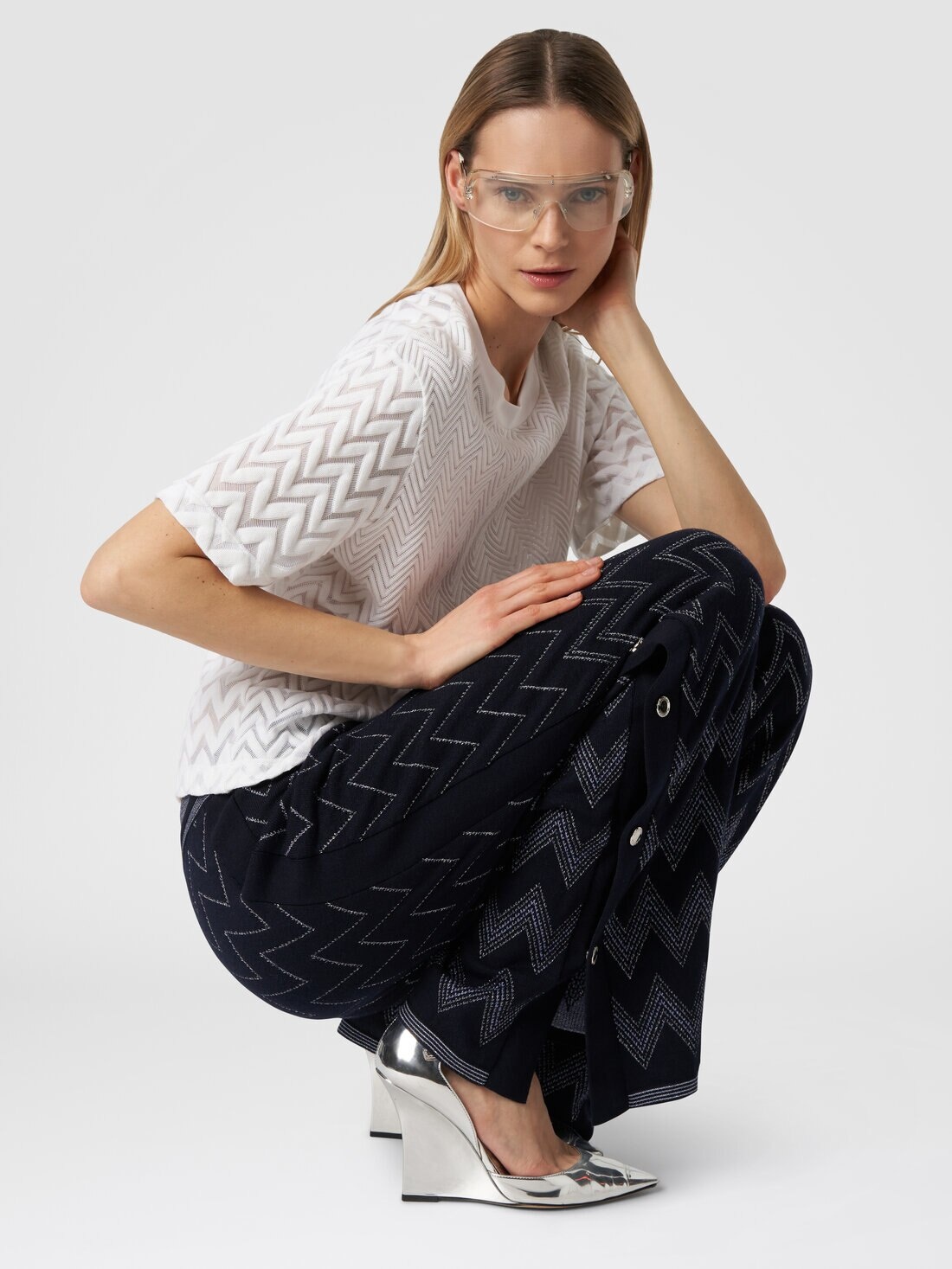 Wool and viscose joggers with zigzag pattern and lurex - 4