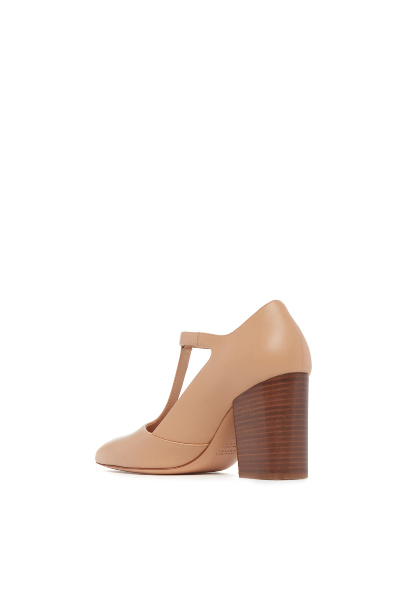 GABRIELA HEARST Triana Pump outlook