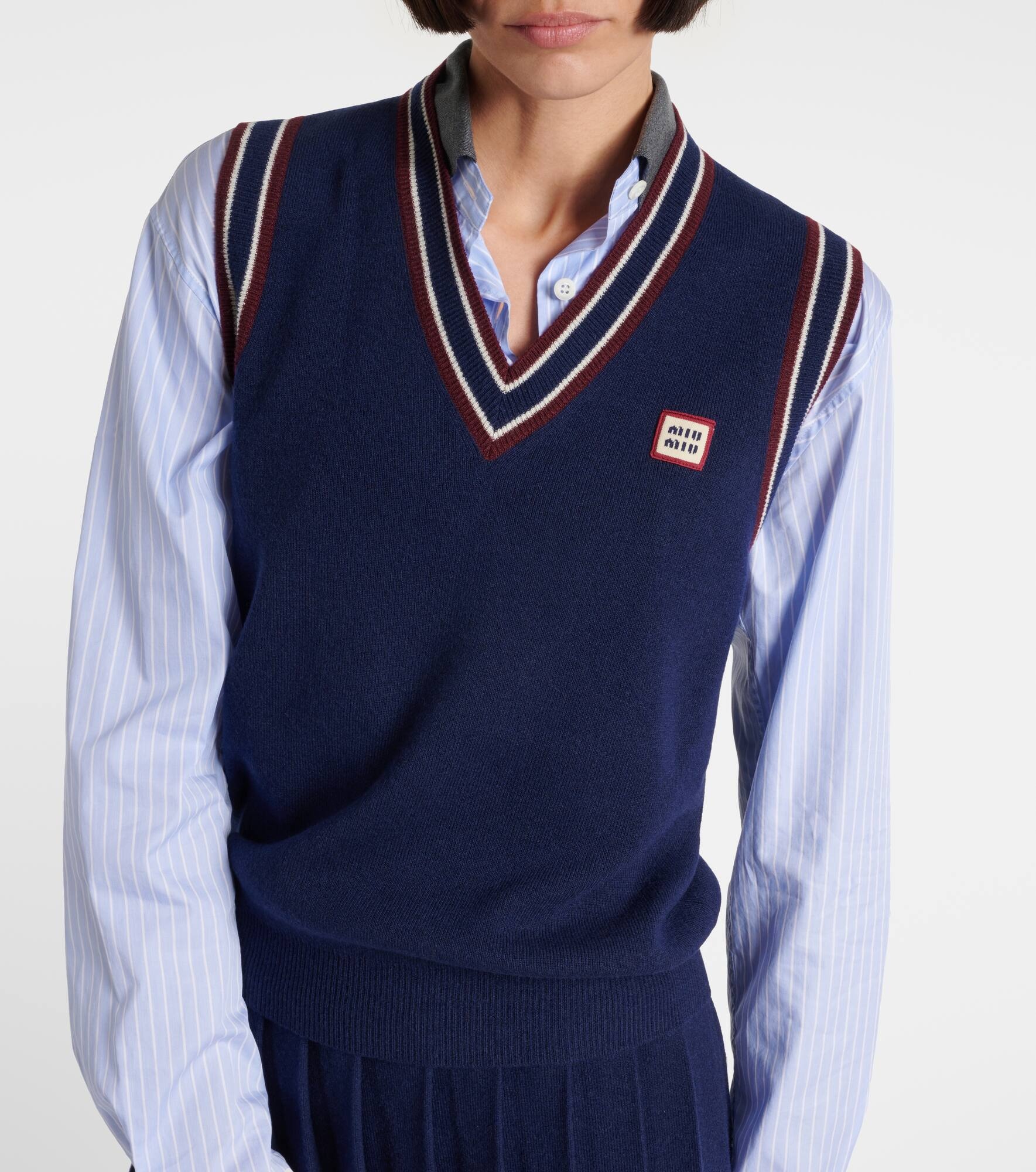 Wool and cashmere sweater vest - 5