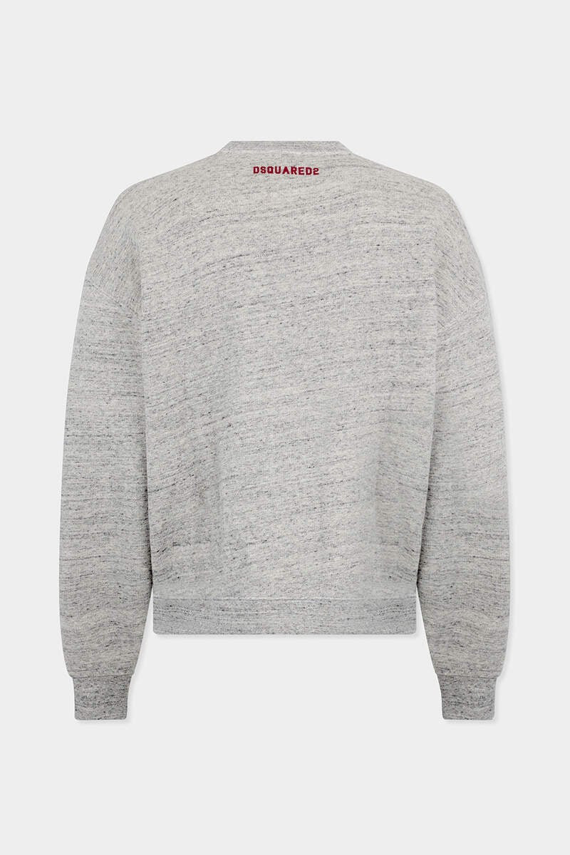 DSQUARED2 D2 COLLEGE SHORT & WIDE CREWNECK outlook