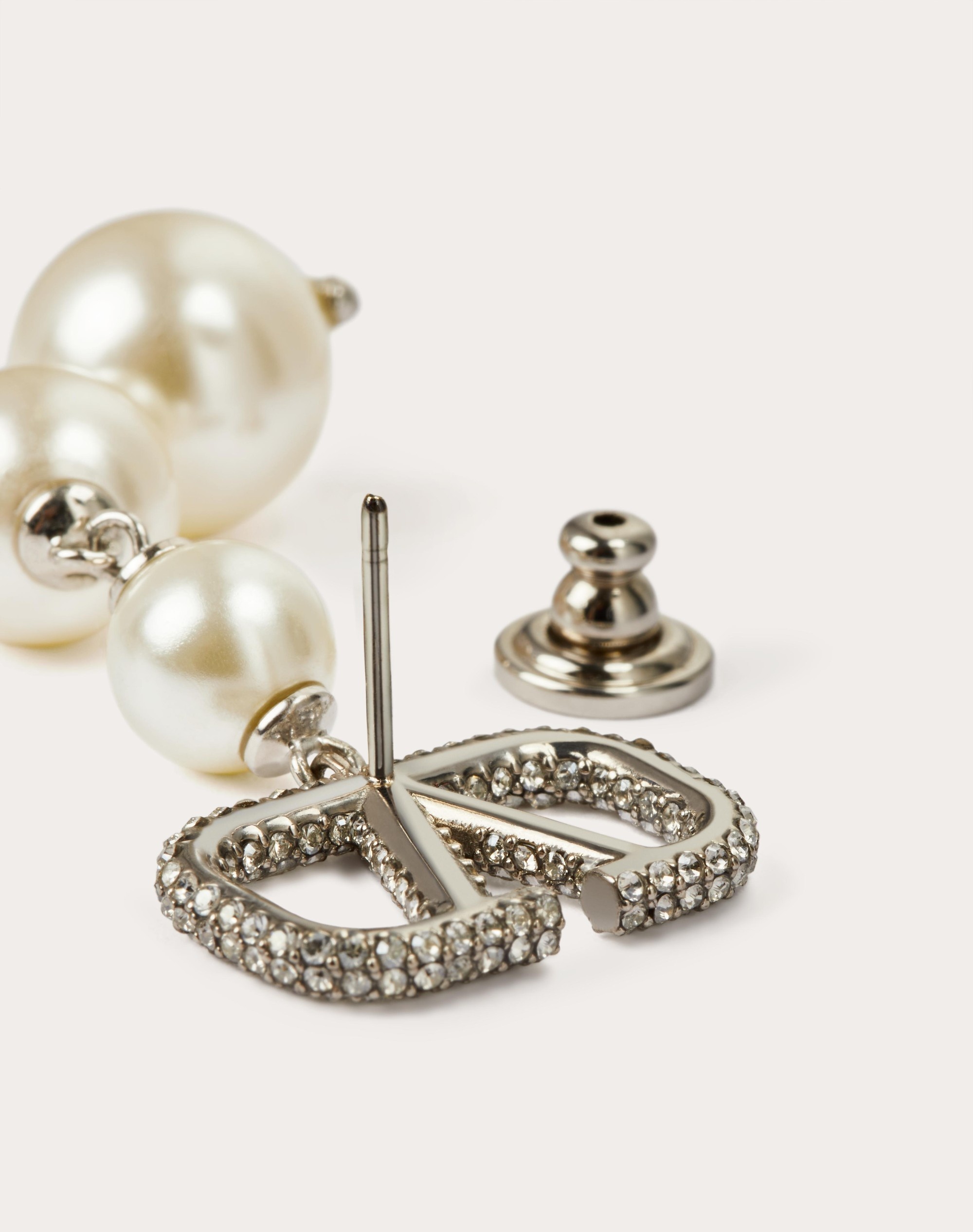 V Logo Faux Pearl And Crystal Ring in Gold - Valentino