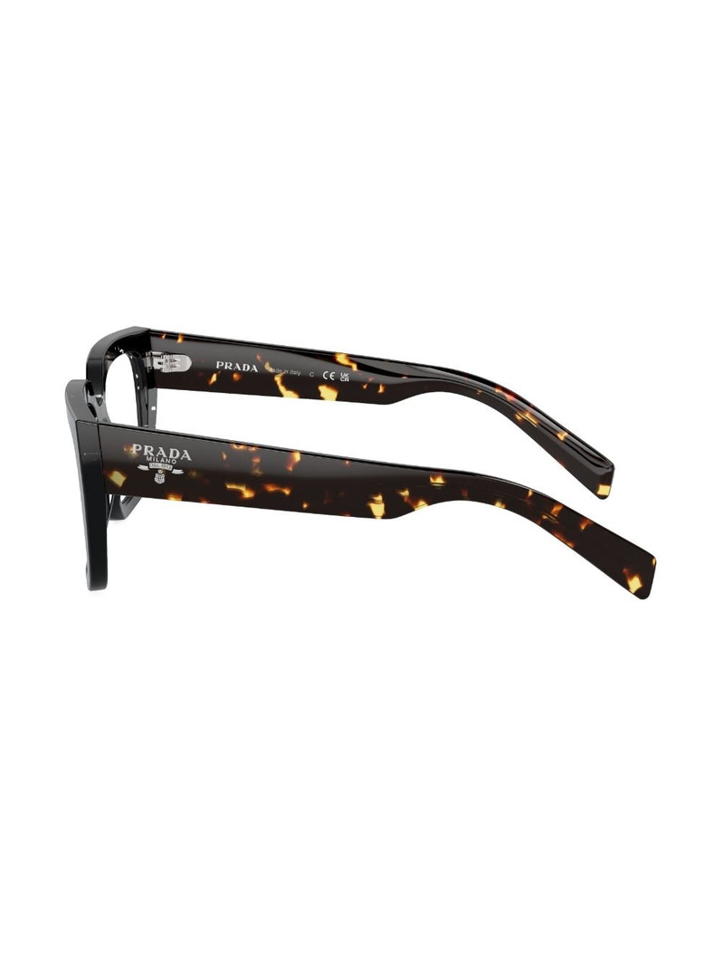 tortoiseshell cat-eye frame glasses 3