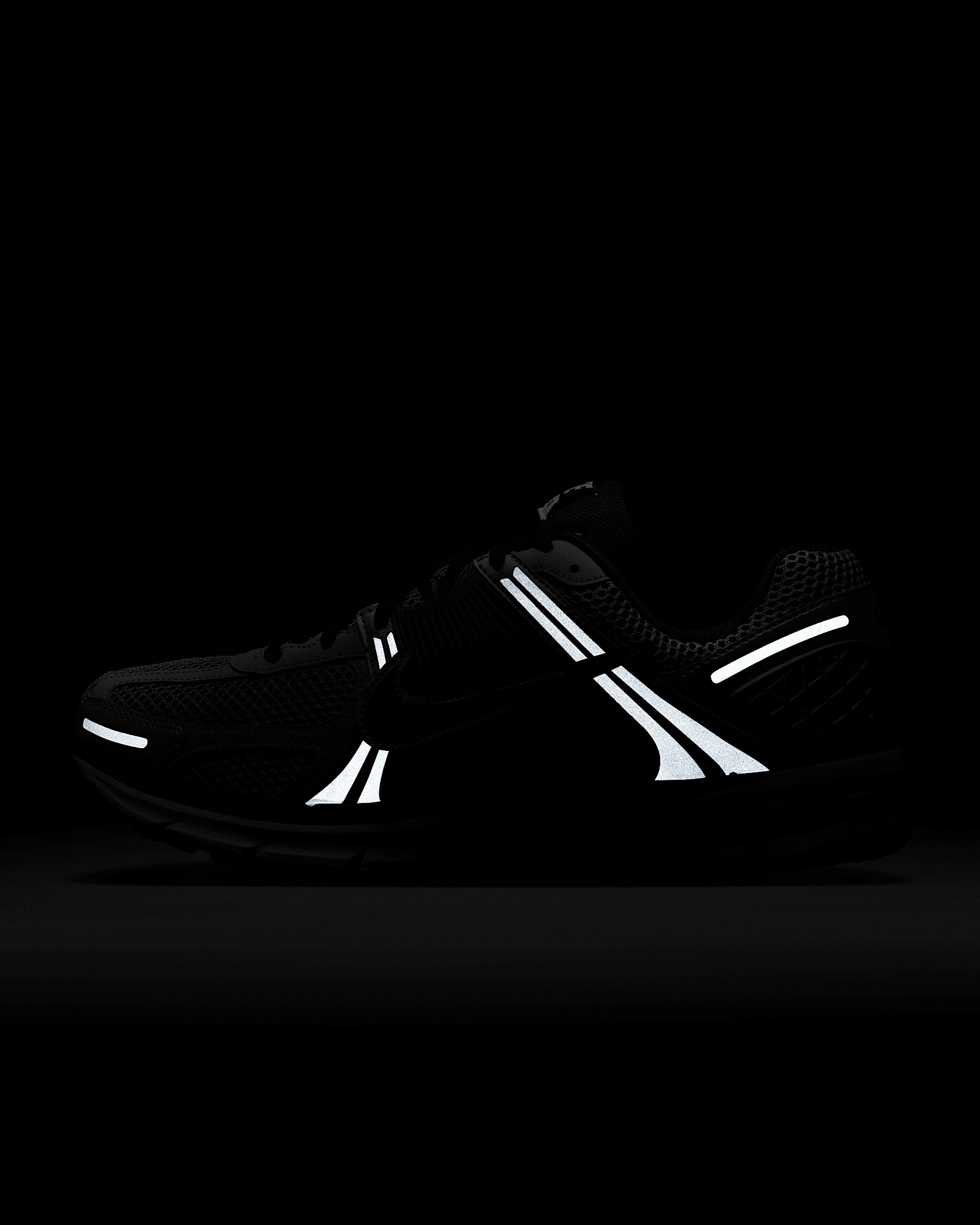 Nike Zoom Vomero 5 Men's Shoes - 9