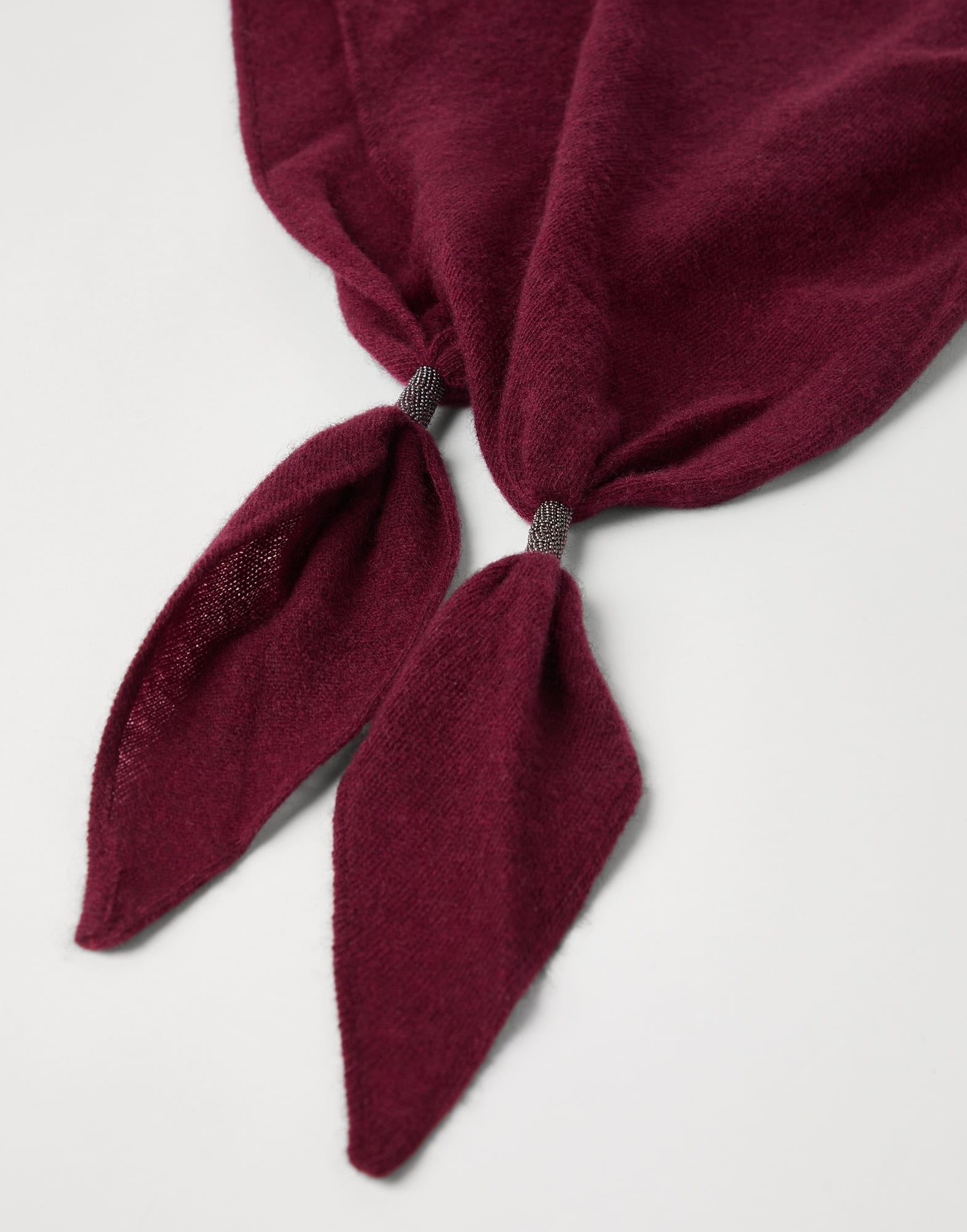 Cashmere scarf with shiny details - 2