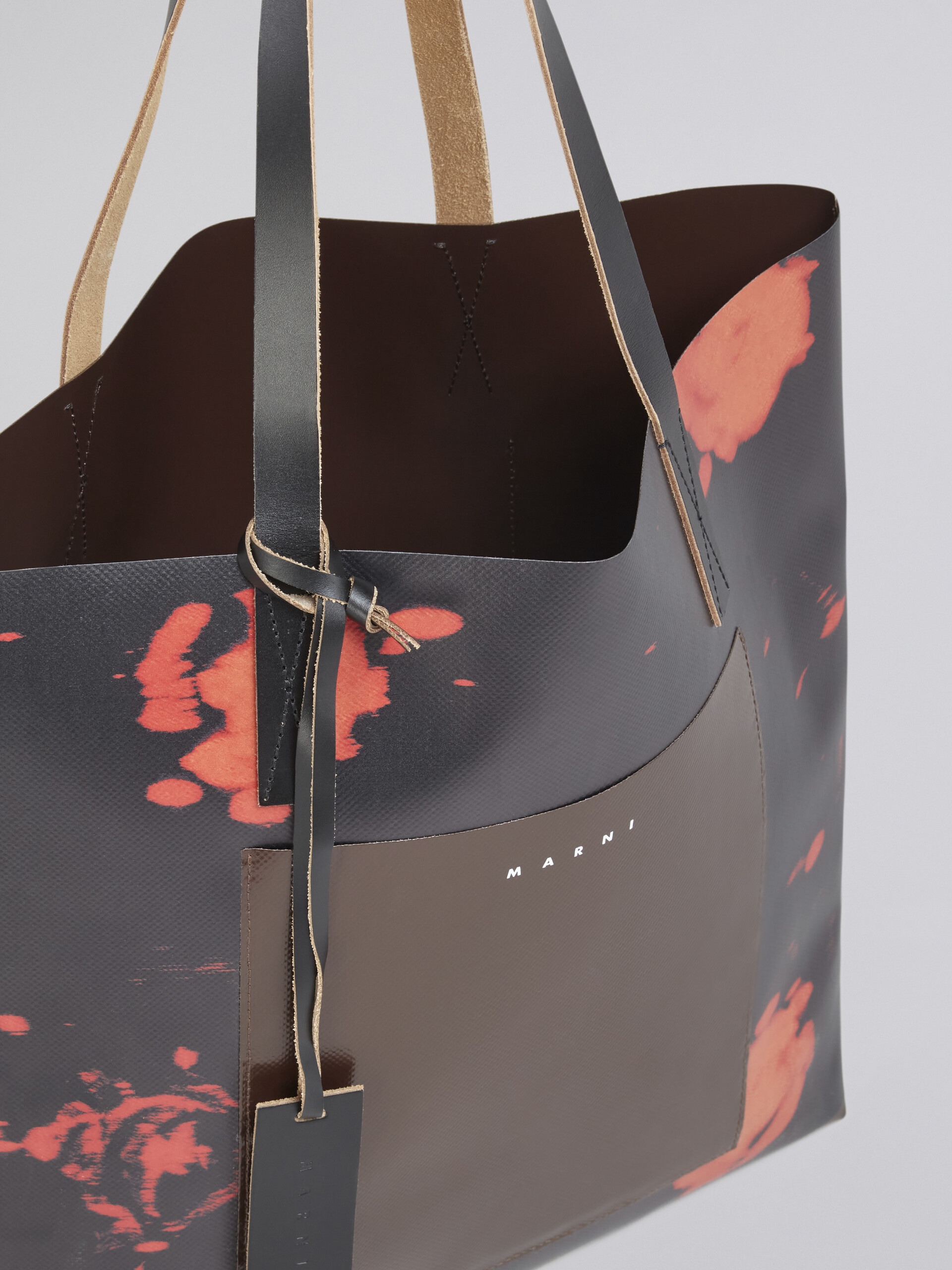 BLACK FADED ROSES PRINT PVC BAG - 4