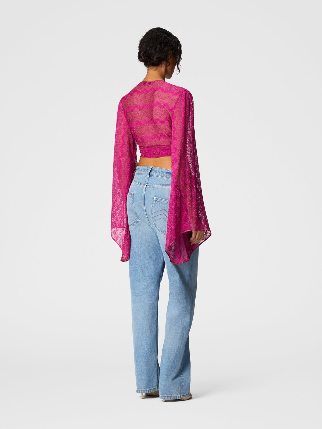 Crop top with wide sleeves and front knot in zig zag lamé viscose - 3