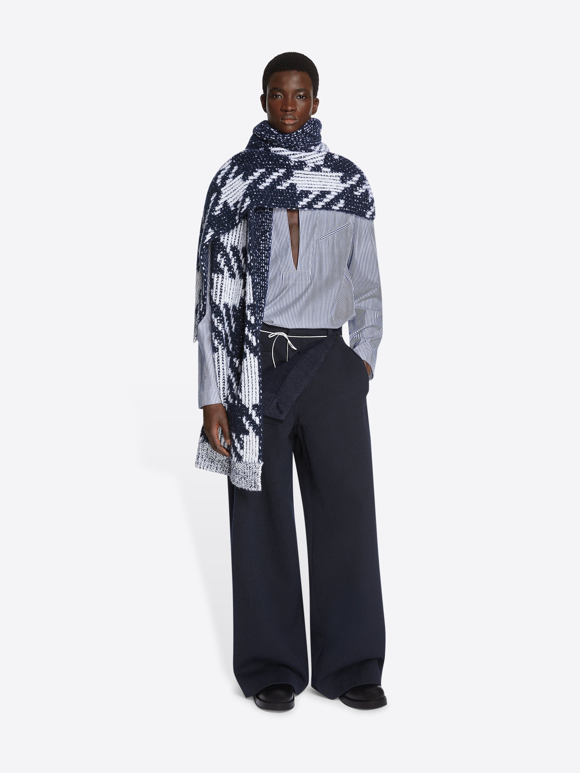 GRAPHIC SCARF - 3