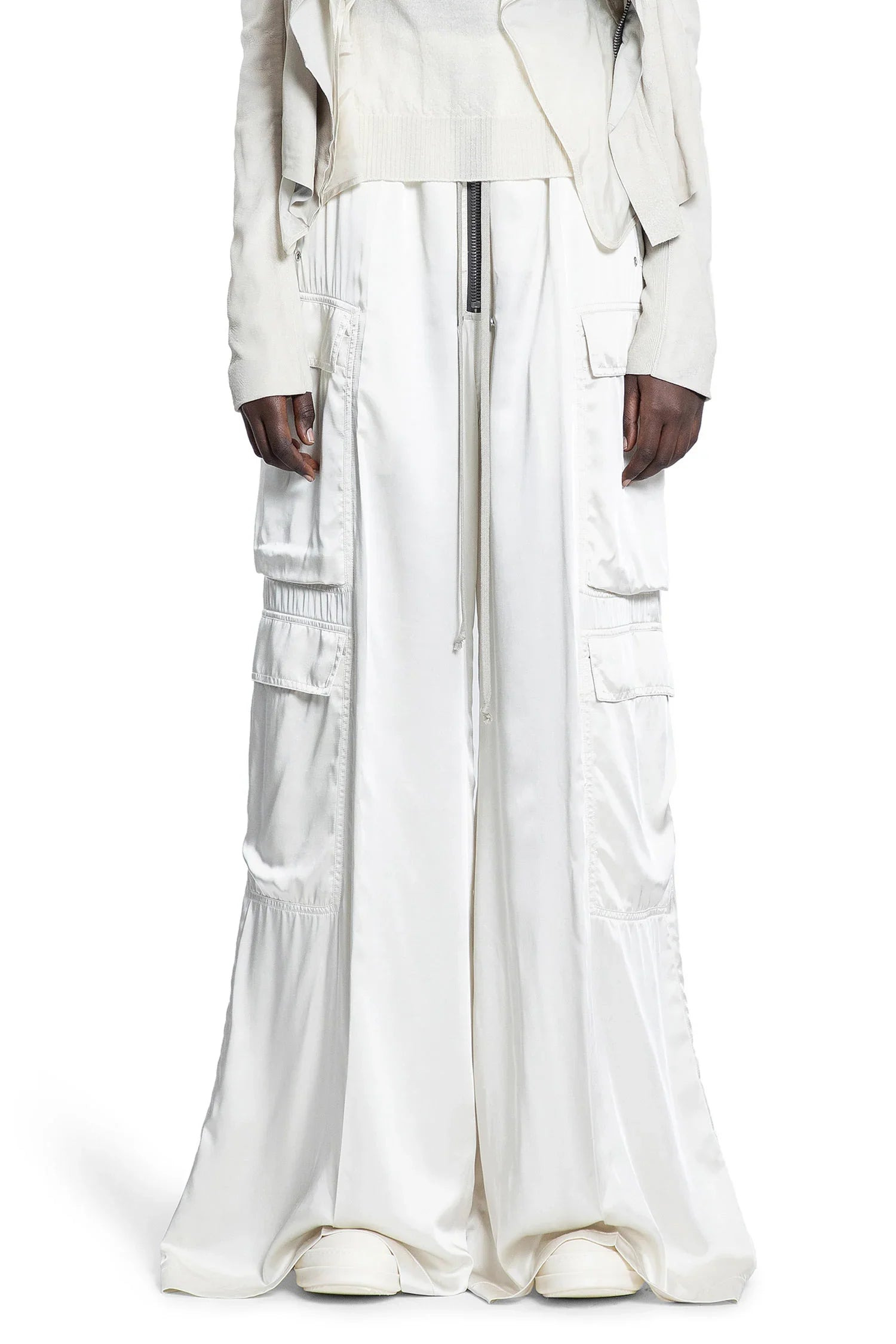 Hollywood-Cargobelas-In-Washed-Charmeuse - 5