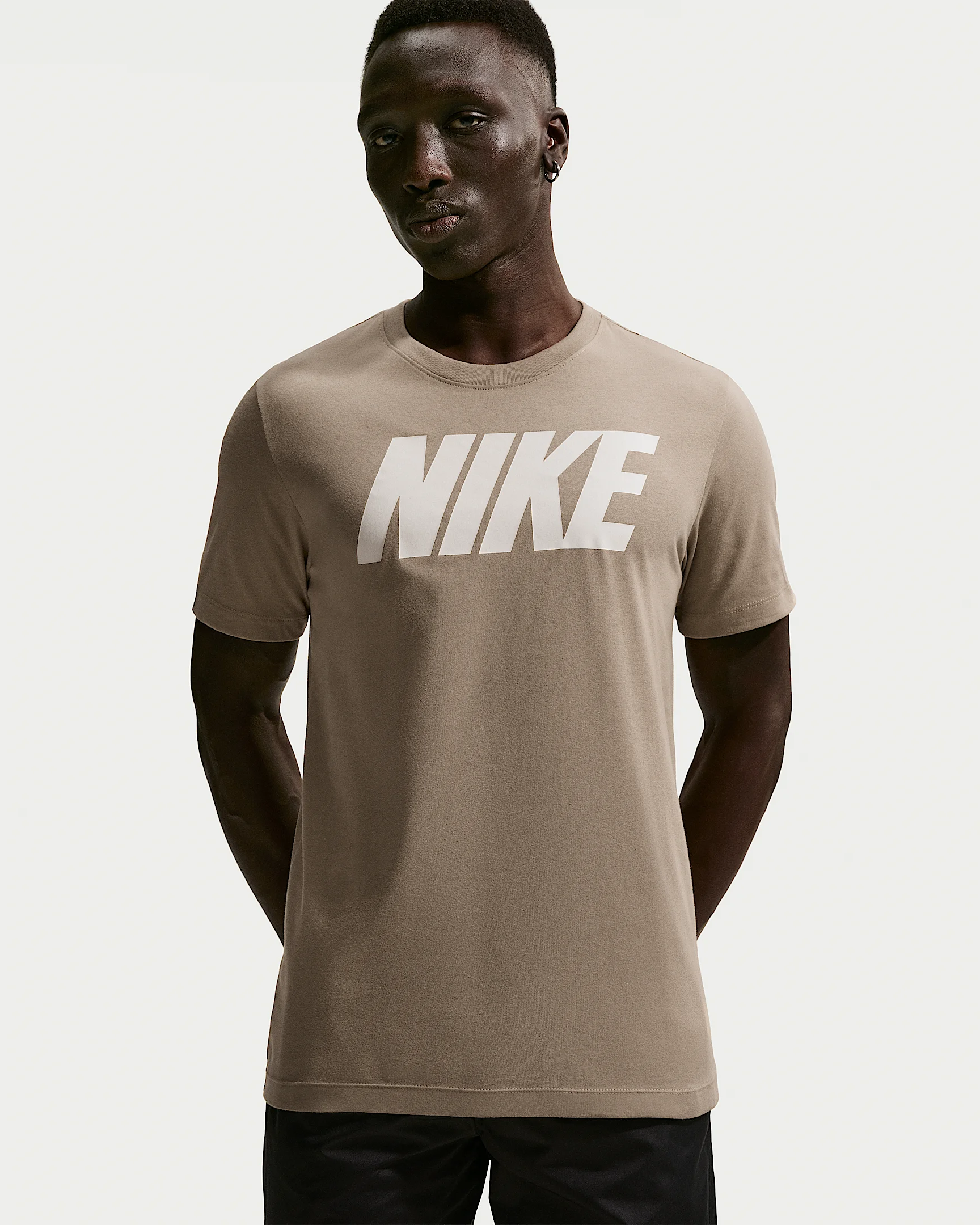 Nike Sportswear Men's T-Shirt - 1