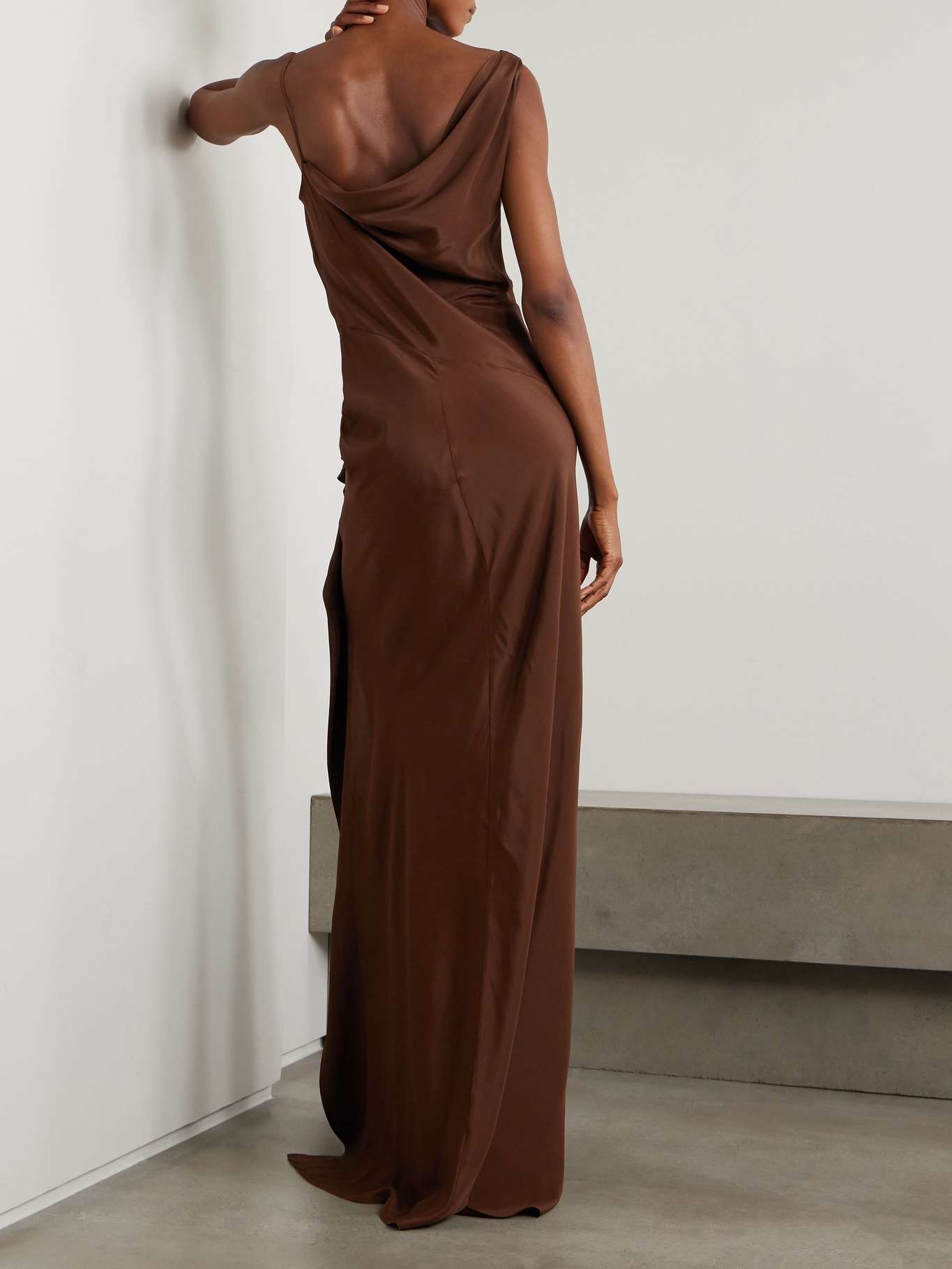 Asymmetric draped gathered satin gown - 3