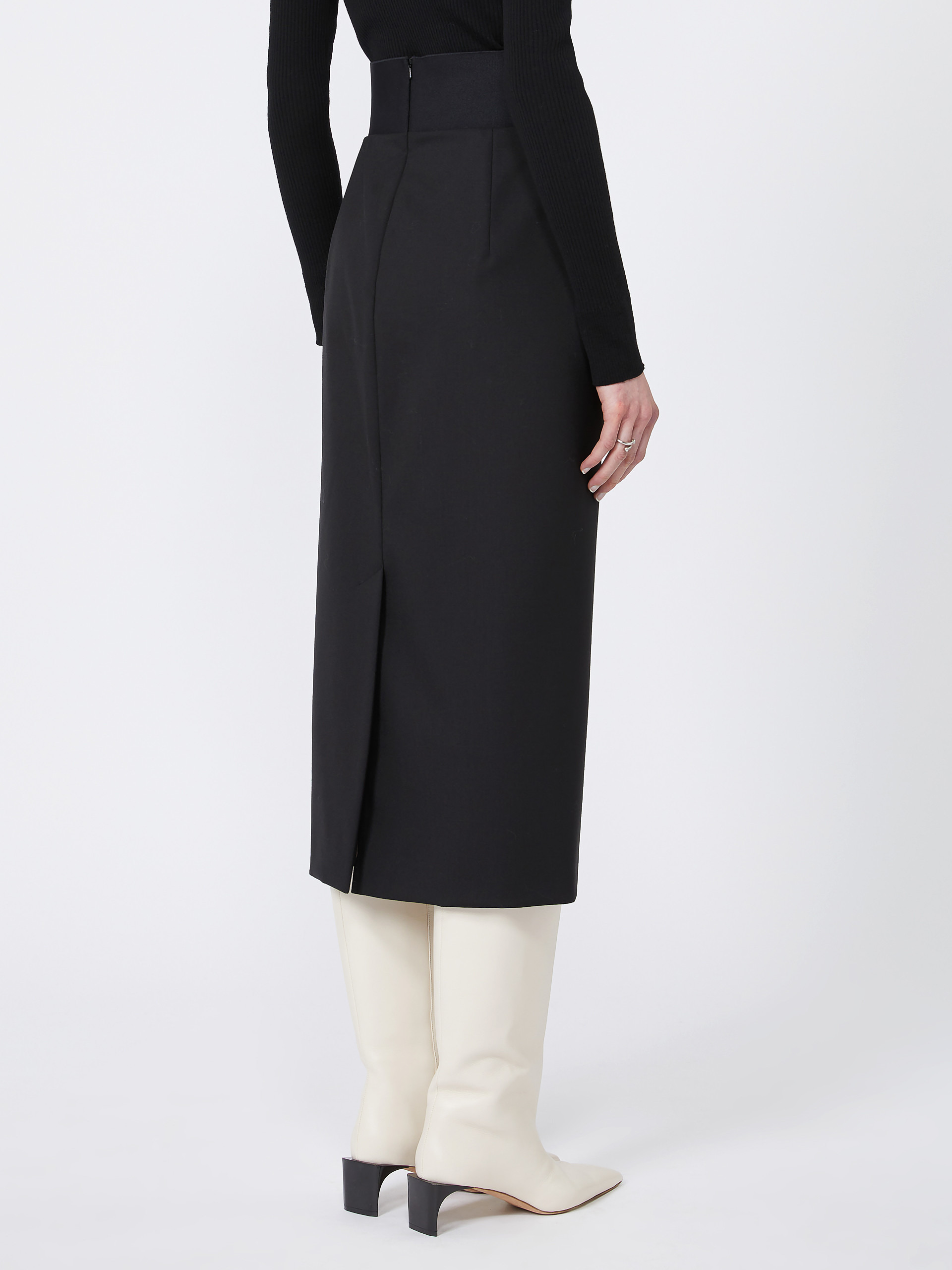 FINIRE Skirt with a high-cut elasticated waist - 4