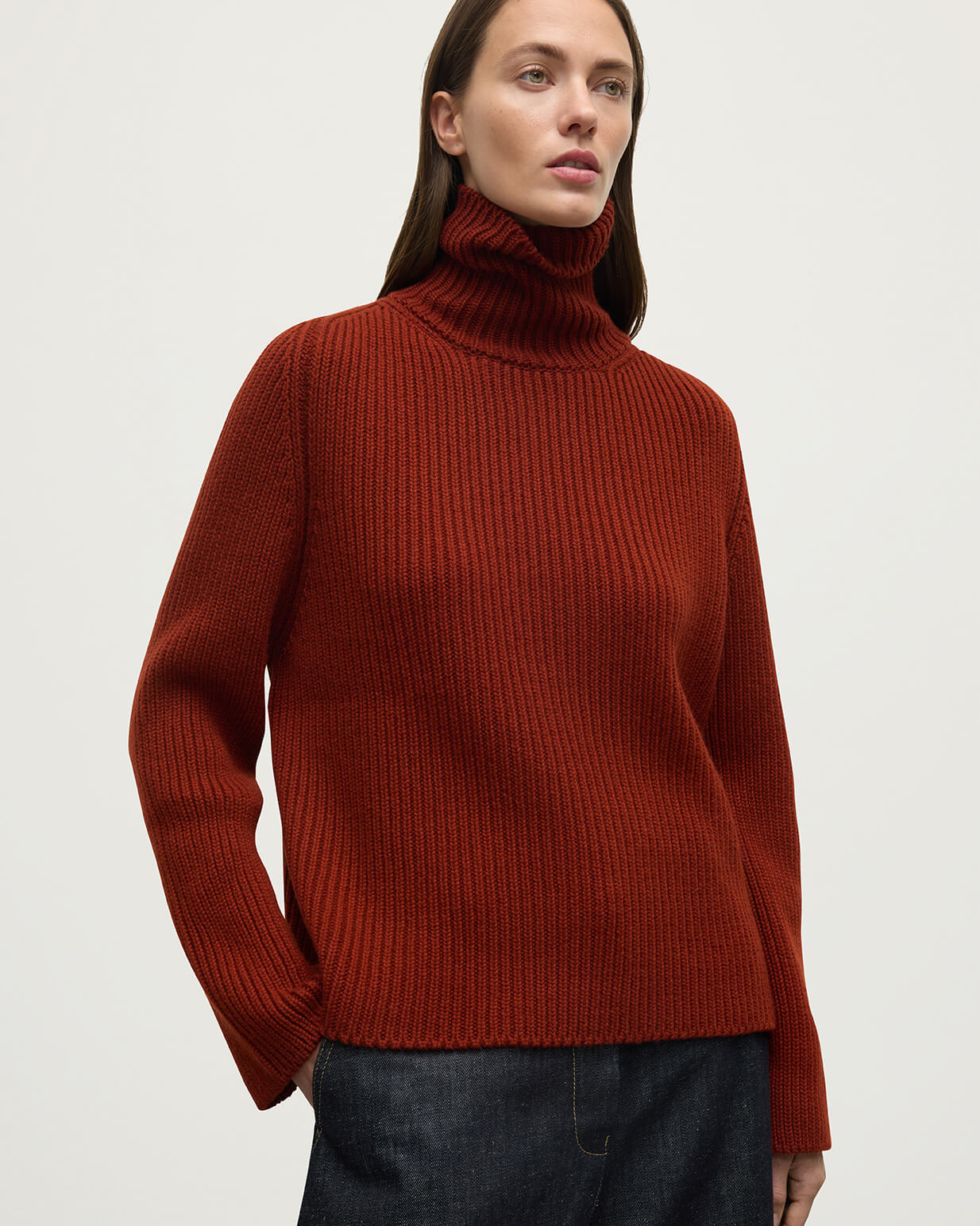 Roll-Collar Red Cashmere Jumper - 5
