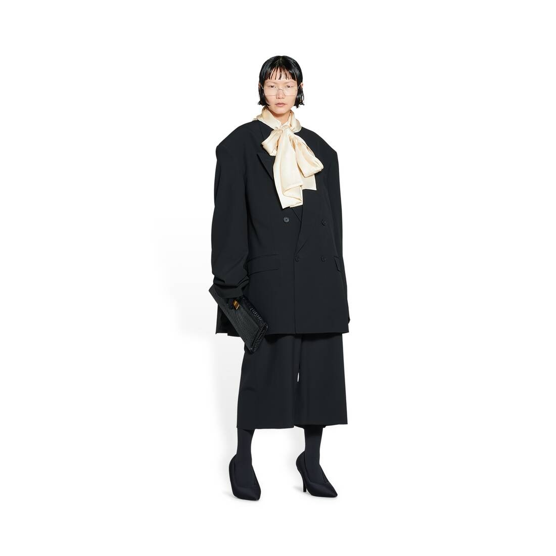 Oversized Jacket in Black - 2
