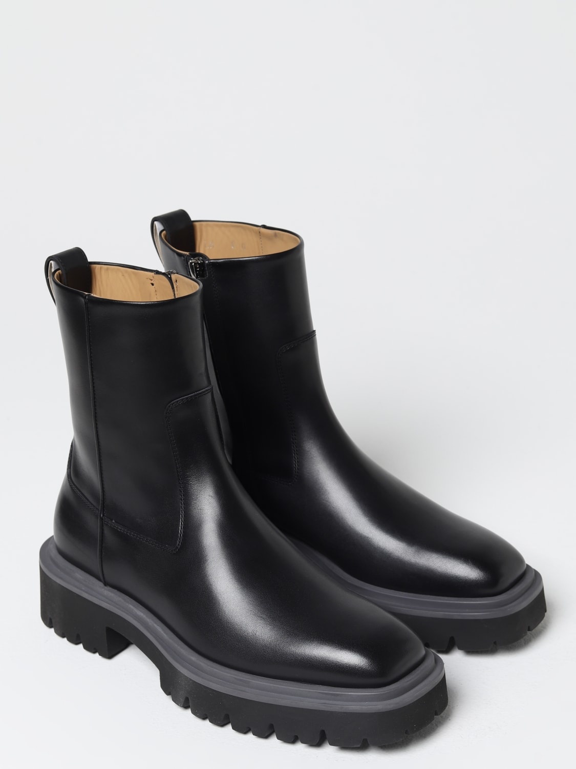 【FERRAGAMO】 Fulvio Ankle Boots Ferragamo Fulvio Leather Ankle Boots In Black - 35% Off