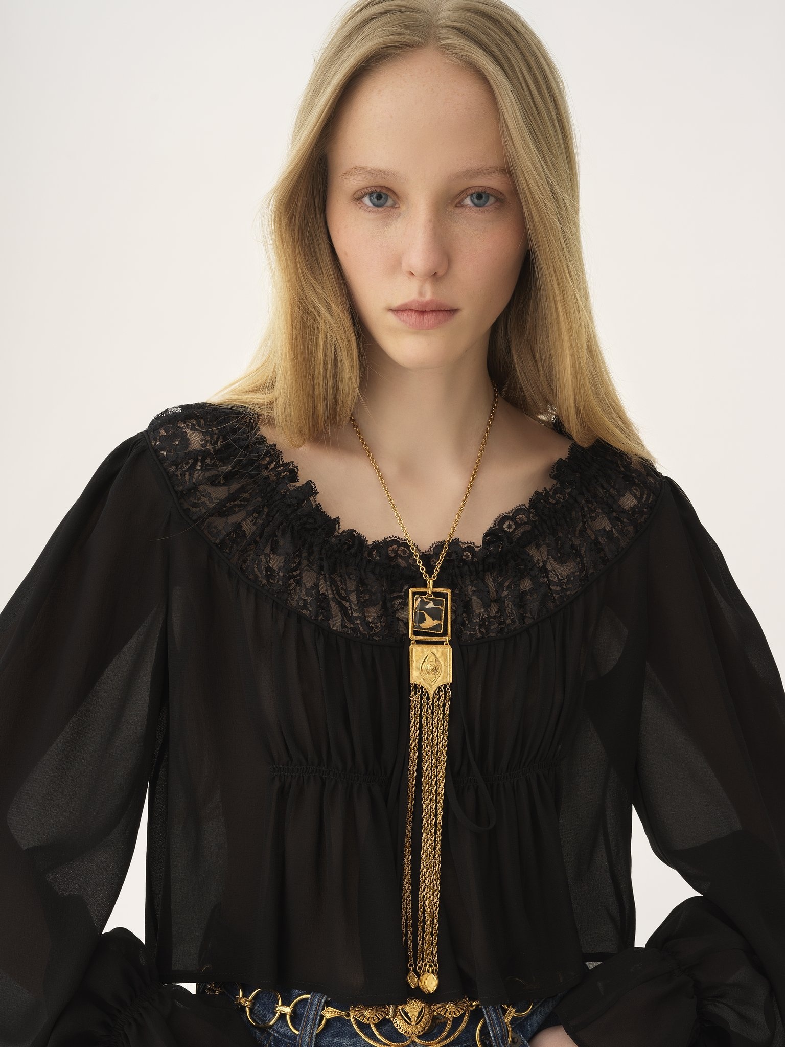 THE CHLOÉ AMULET NECKLACE - 2