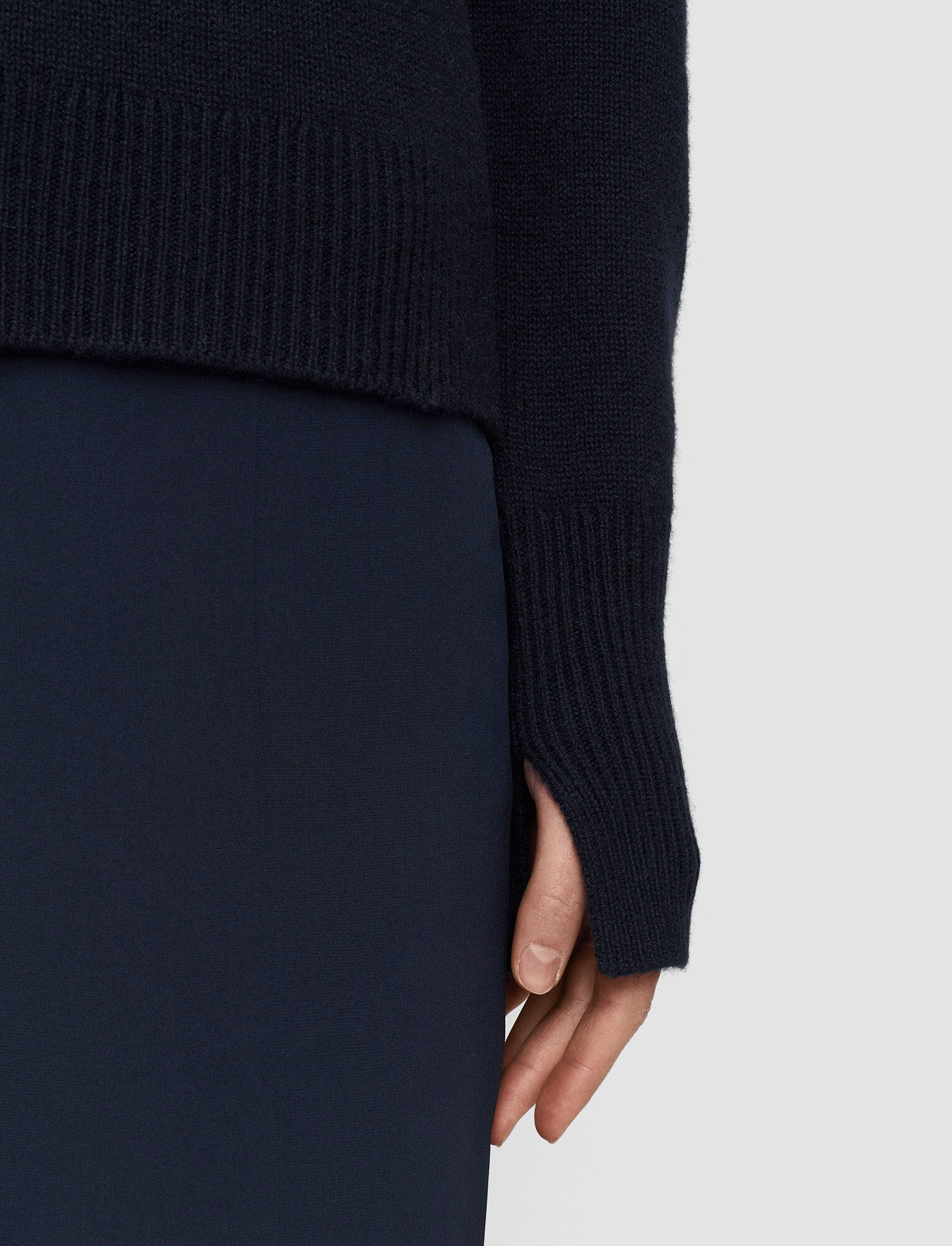 Pure Cashmere Round Neck Jumper - 6
