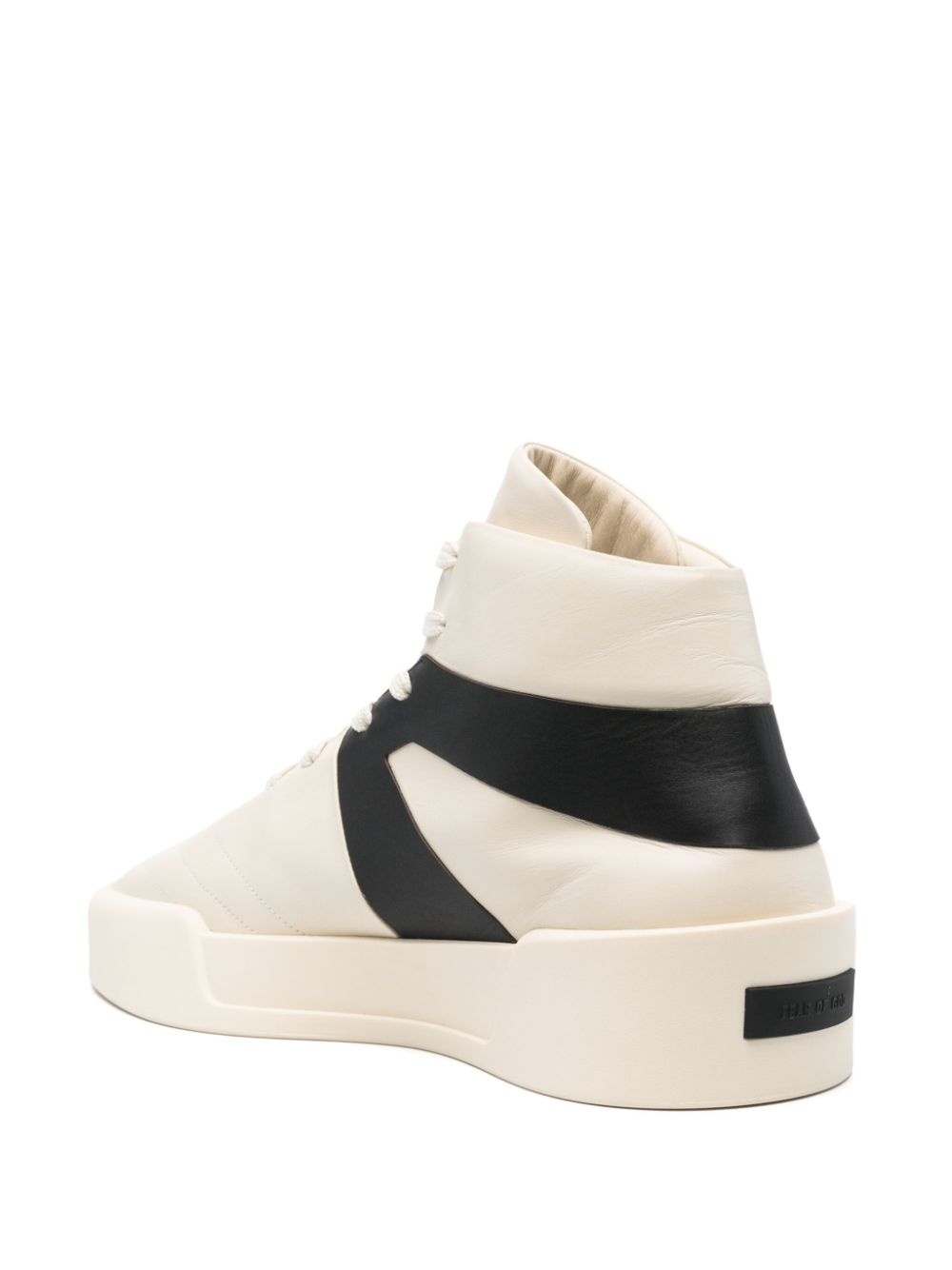 Basketball sneakers - 3