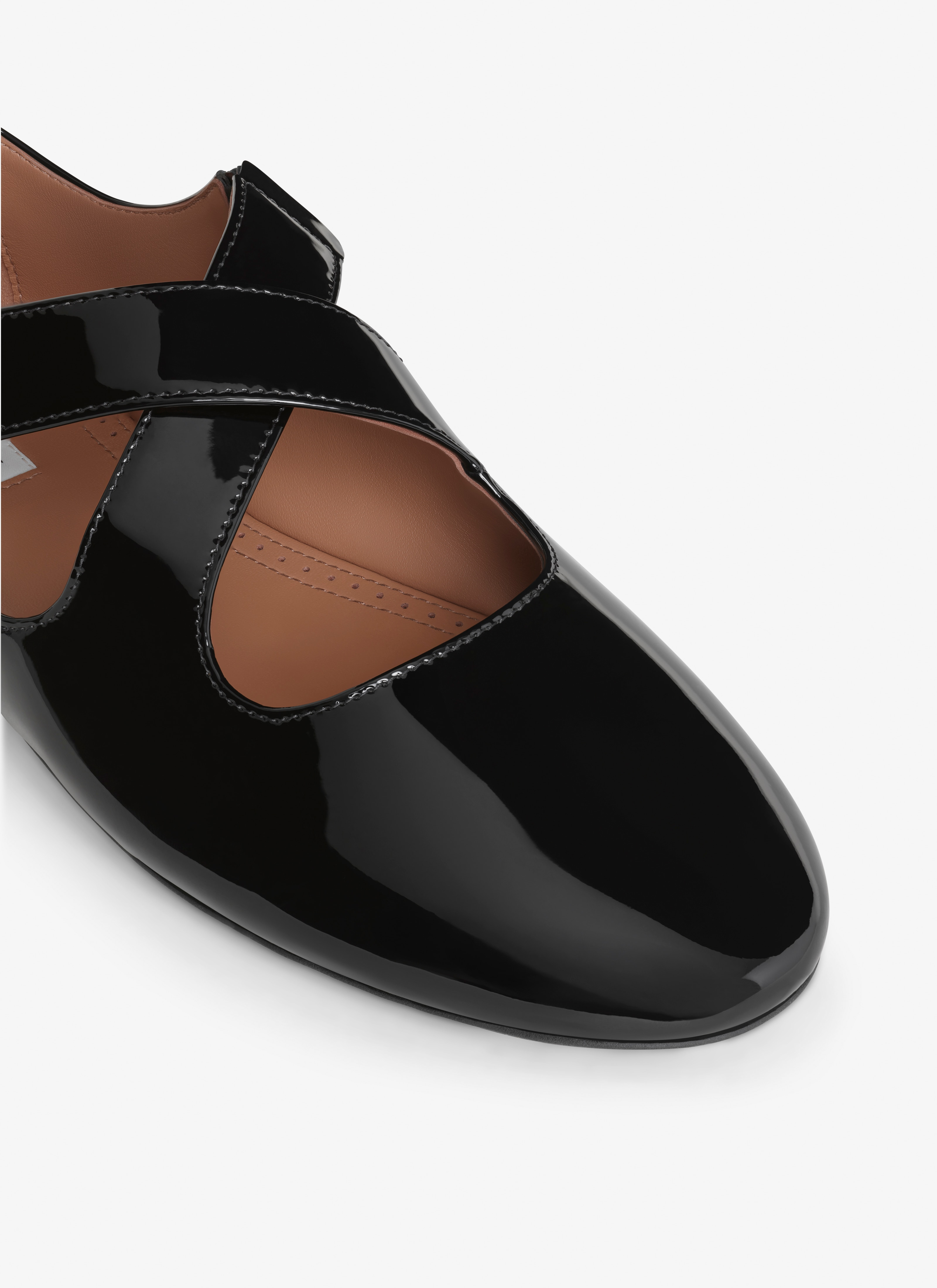 CRISS CROSS BALLET FLATS IN PATENT CALFSKIN - 4