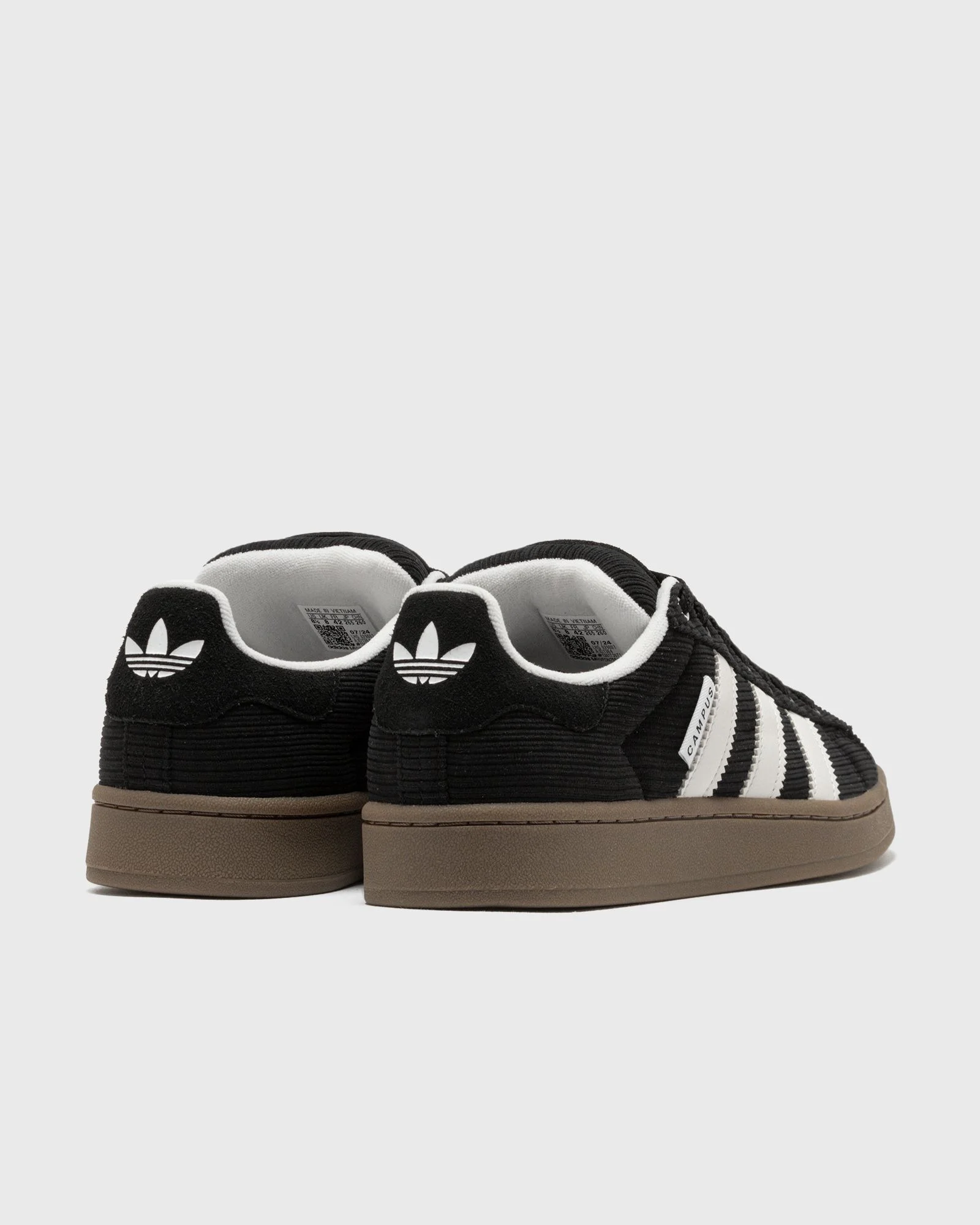 adidas gazelle silver green womens adidas Korn x adidas Campus 00s IG0792