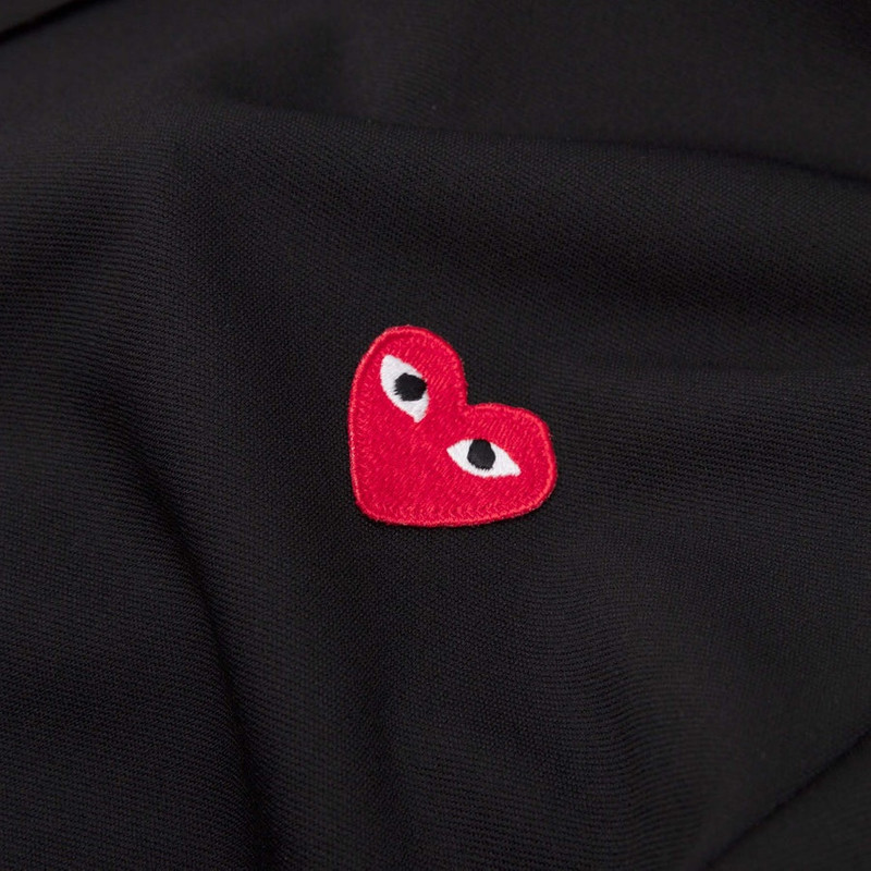 Comme des Garçons PLAY RED HEART HOODED PULLOVER SWEATSHIRT outlook