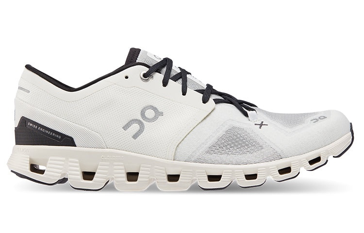 On Running Cloud X 3 'Ivory Black' 60.98706 - 2