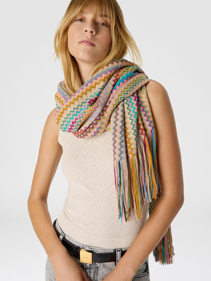 Scarf with zigzag pattern and fringes 3