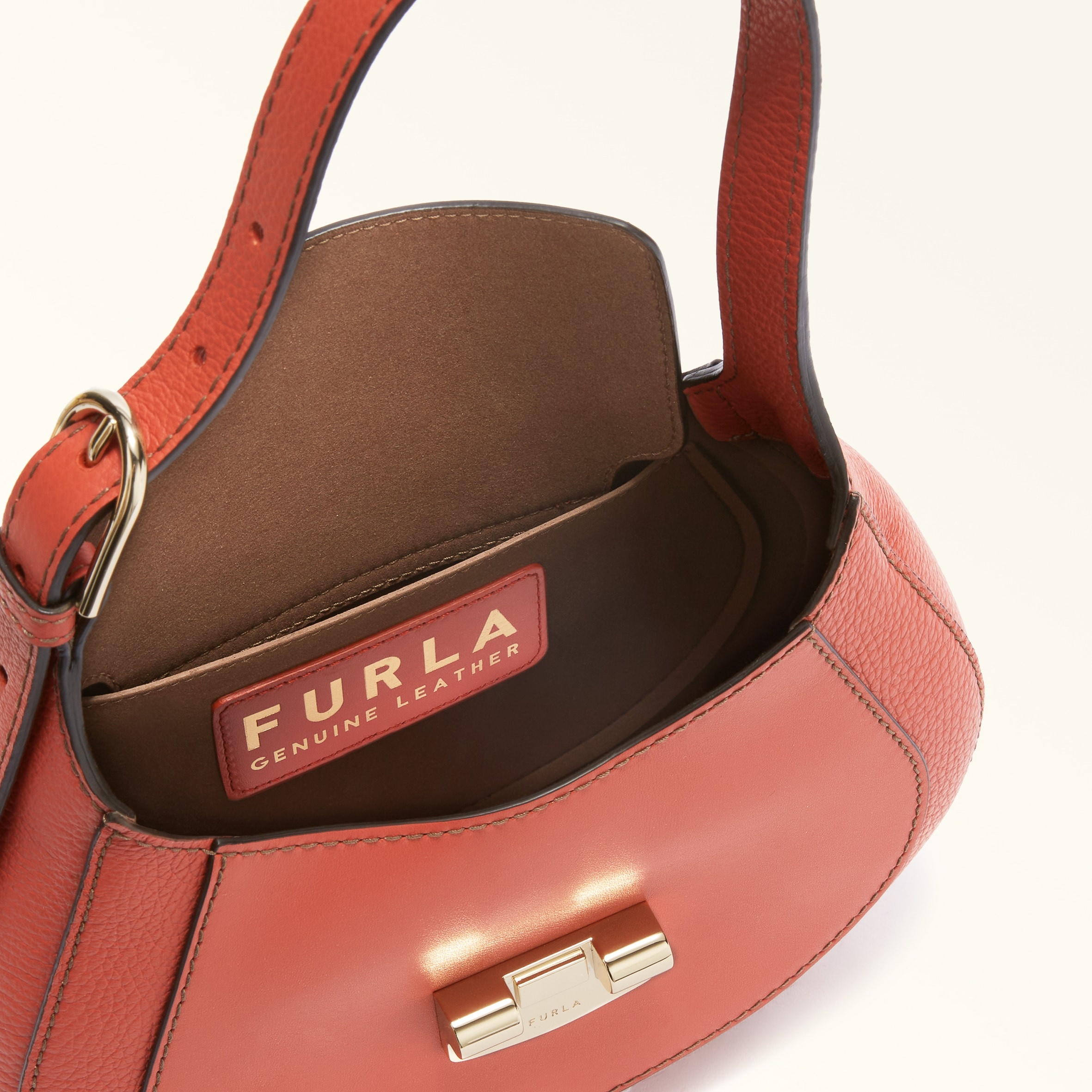 Furla Club 2 - 3