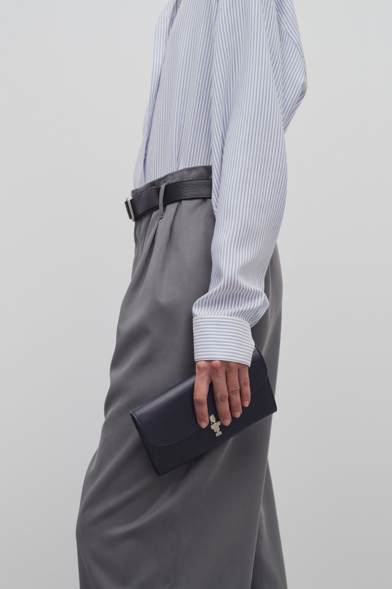 Sofia Continental Wallet in Leather 4