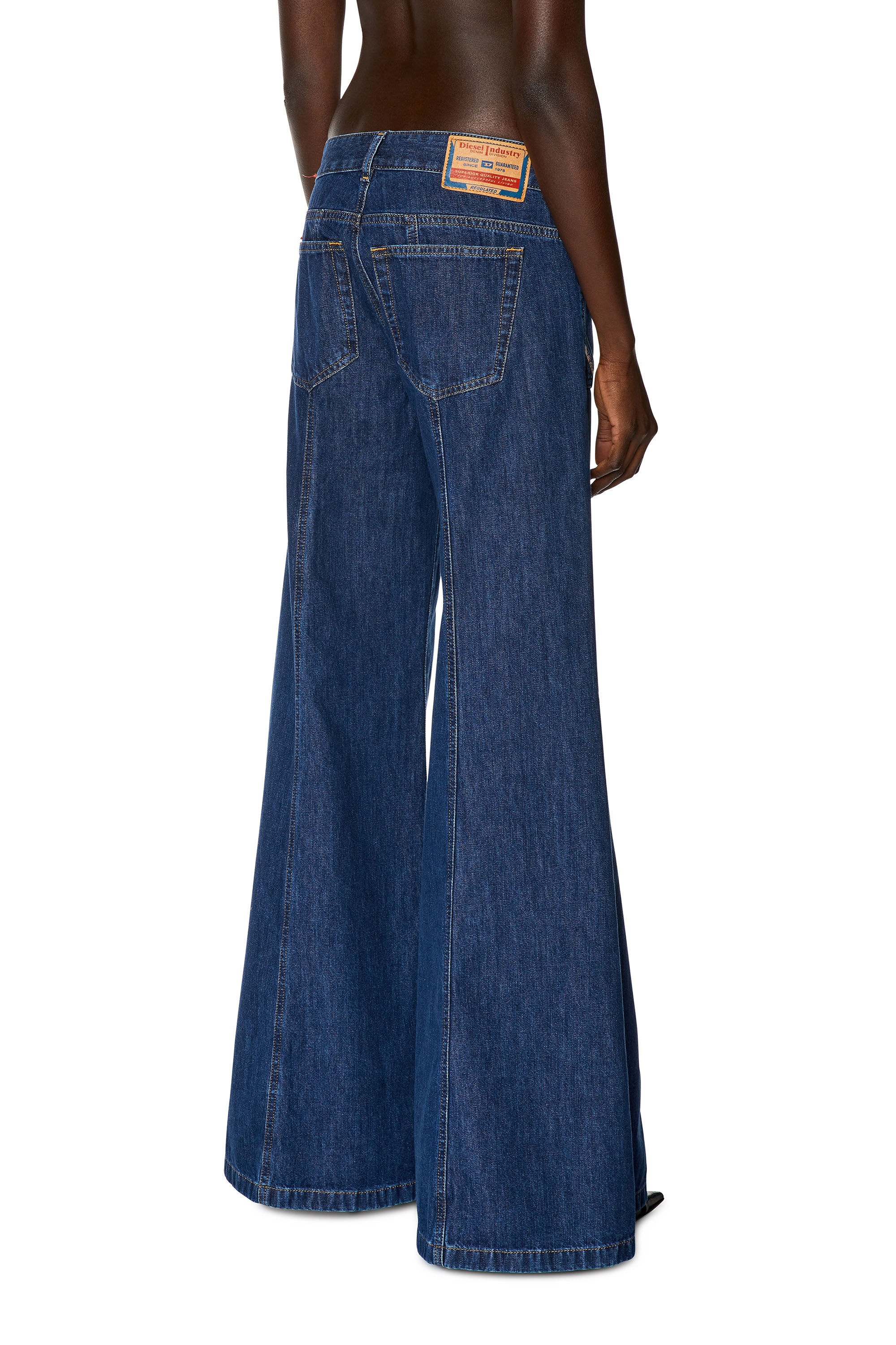 BOOTCUT AND FLARE JEANS D-AKII 09H99 - 4