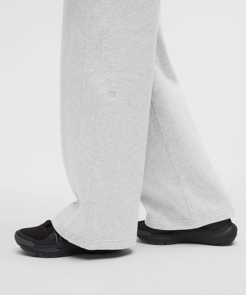 Scuba Mid-Rise Wide-Leg Pant *Short 7