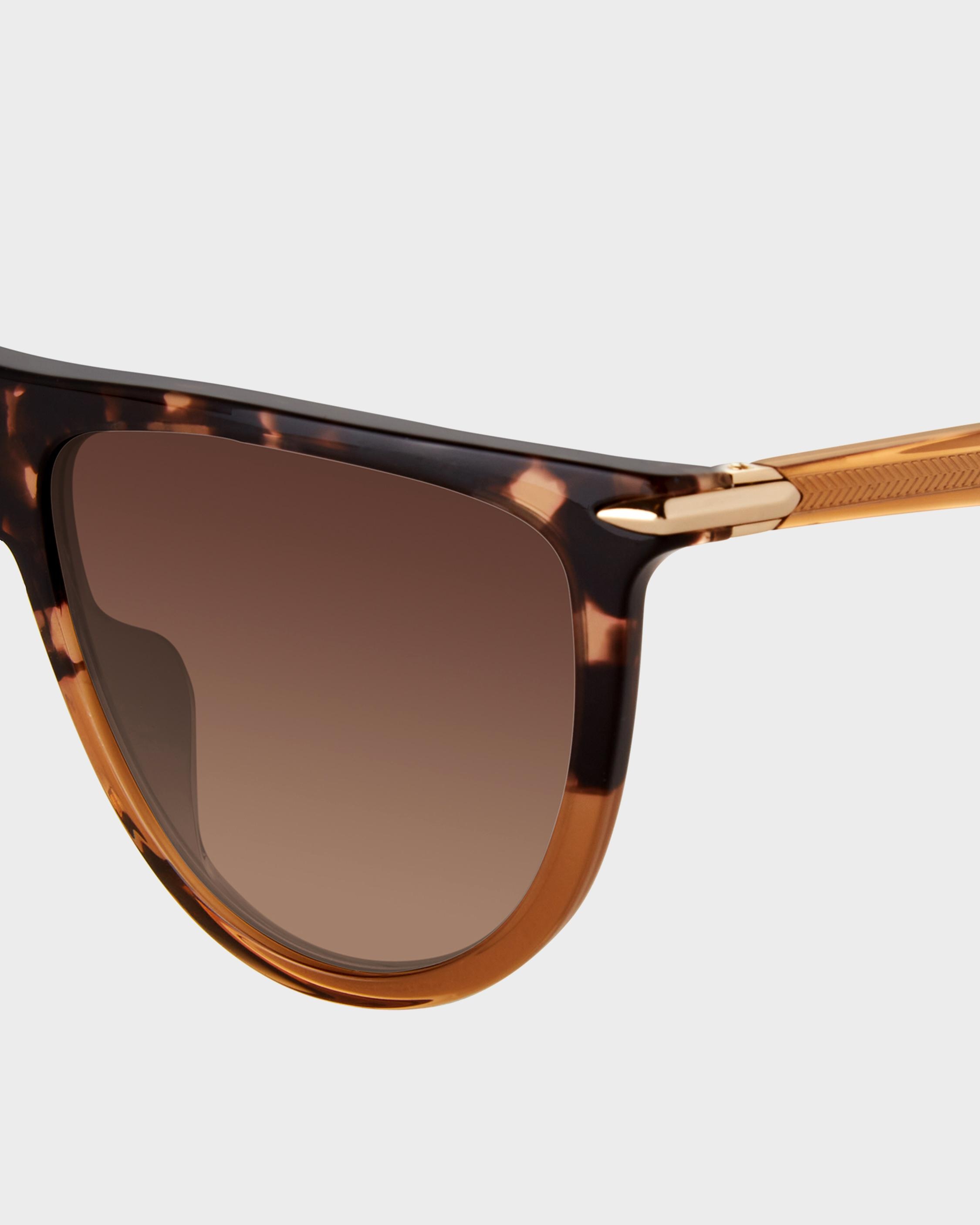 Serena
Shield Sunglasses - 3