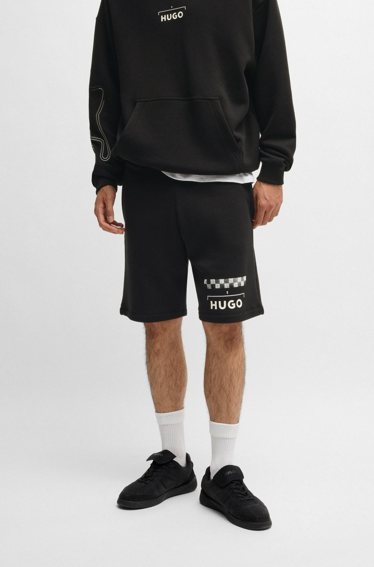 SHORTS WITH RACING PRINT - 2