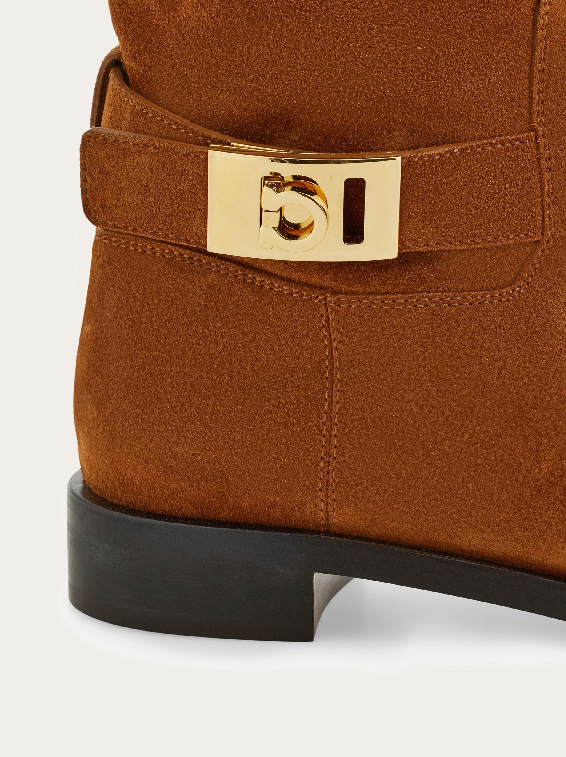 Knee high boot with Hug buckle detail - 7