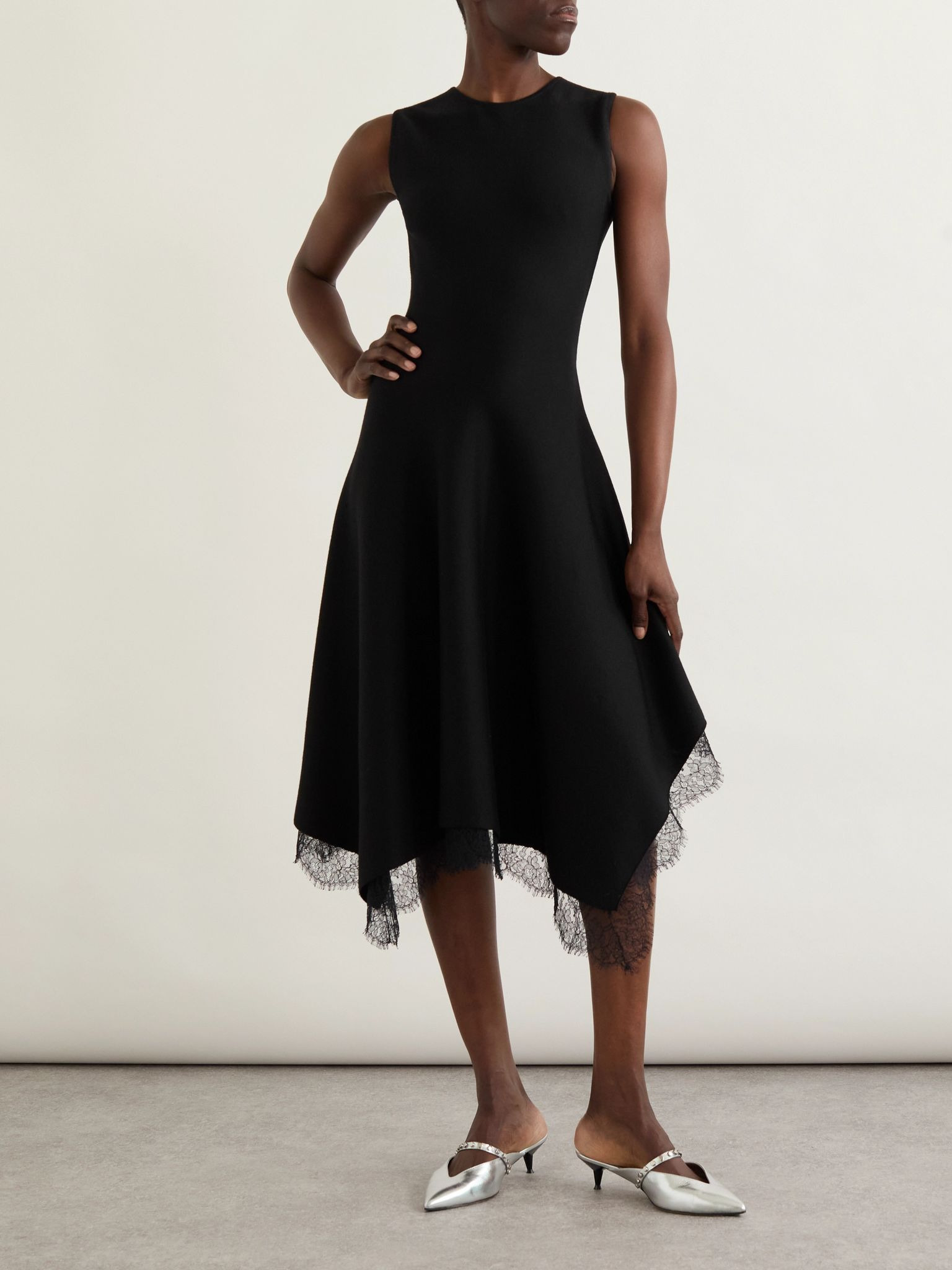 Asymmetric lace-trimmed woven midi dress Black - 2