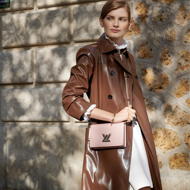 Twist Belt Chain Wallet 6